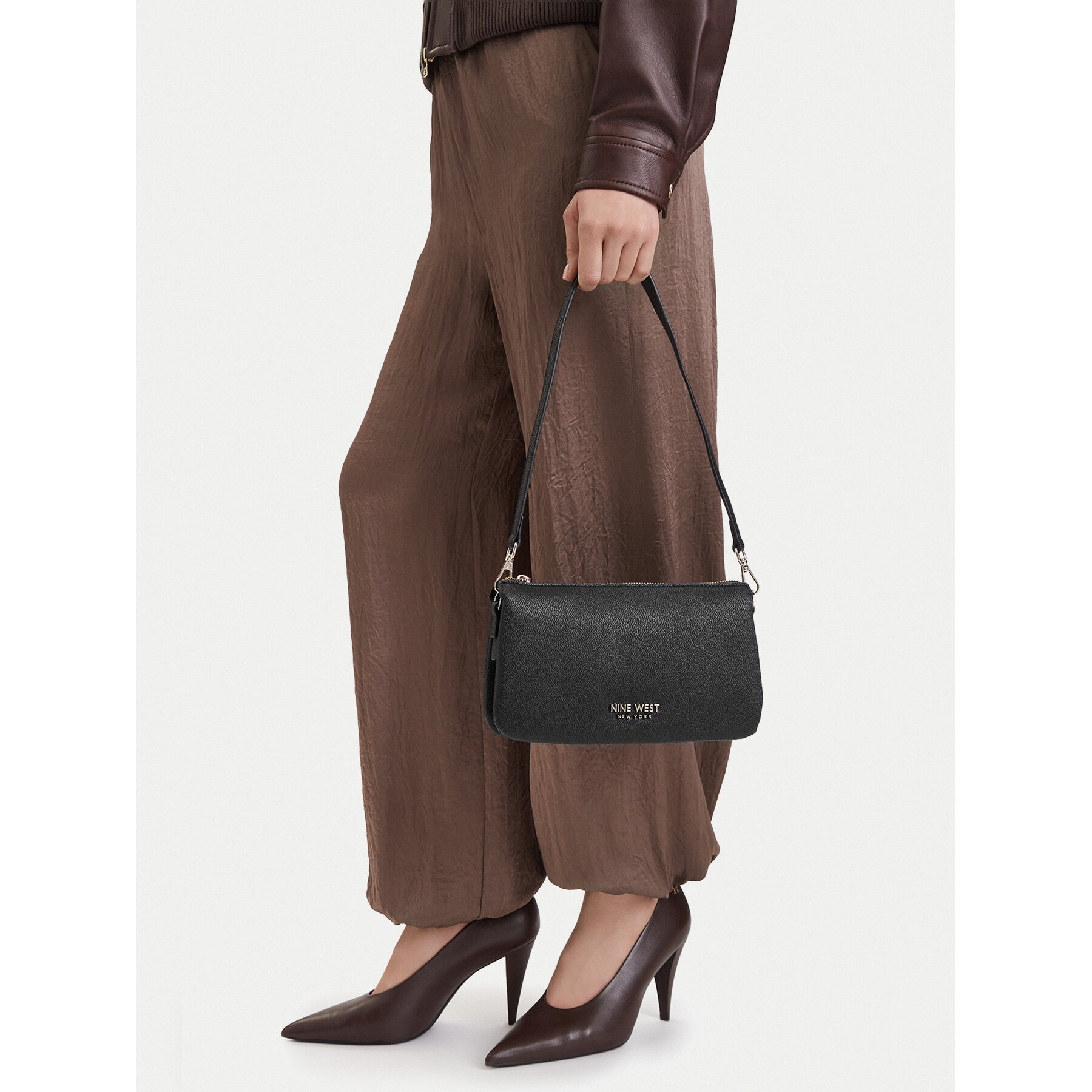 Дамска чанта Nine West CEO-HEARTS DELIGHT-LH22268 Черен