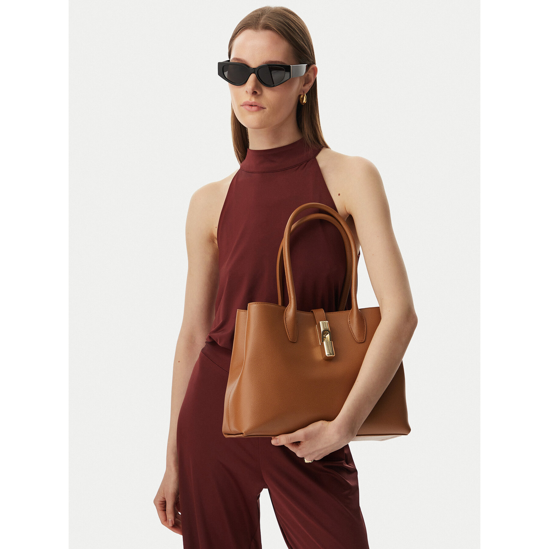 Дамска чанта Furla Goccia M WB01978 ARE000 KH 4557S Кафяв