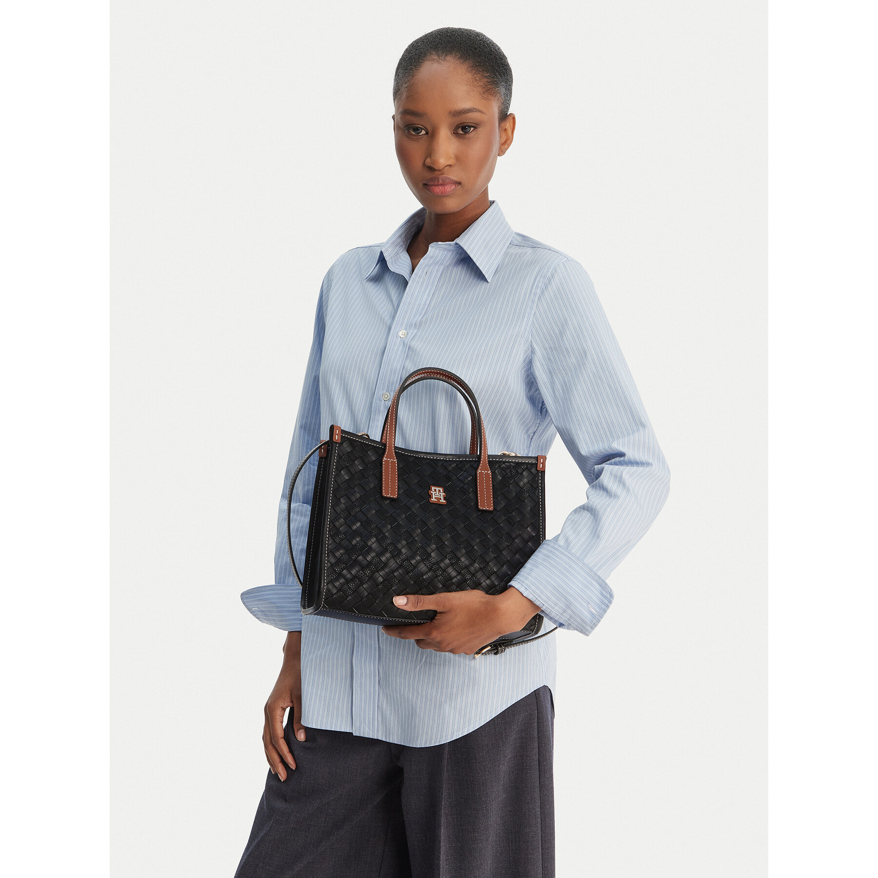 Geantă Tommy Hilfiger Th City Mini Tote AW0AW18393 Negru