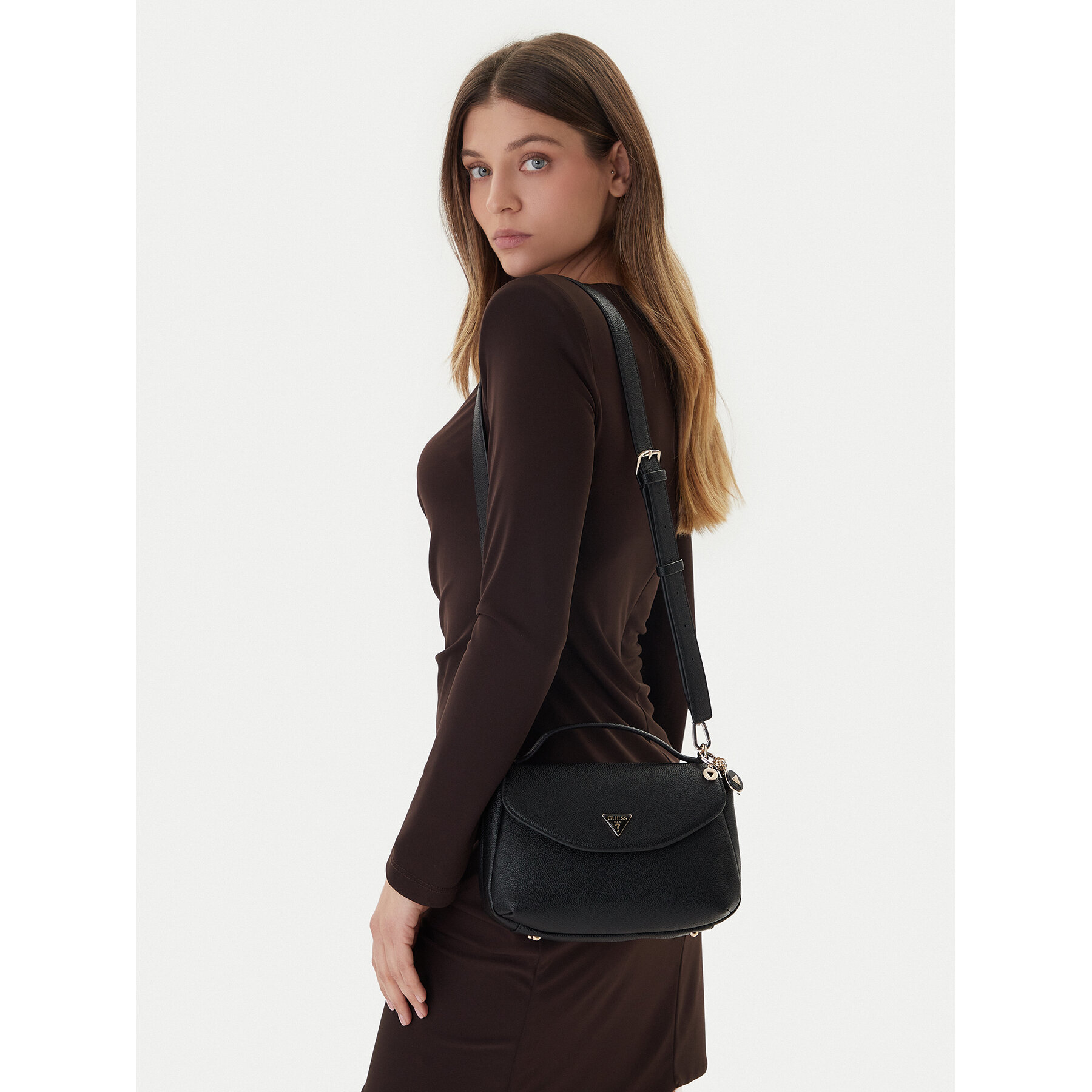 Torbica Guess Evie HWBG96 64200 Crna