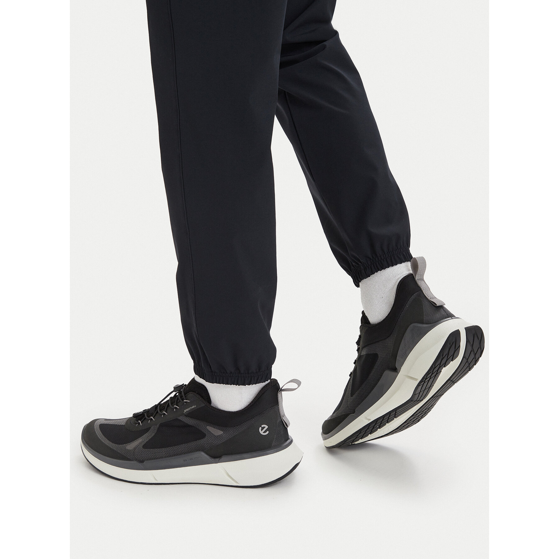 Sneakersy ECCO Biom 2.2 83087461181 Čierna