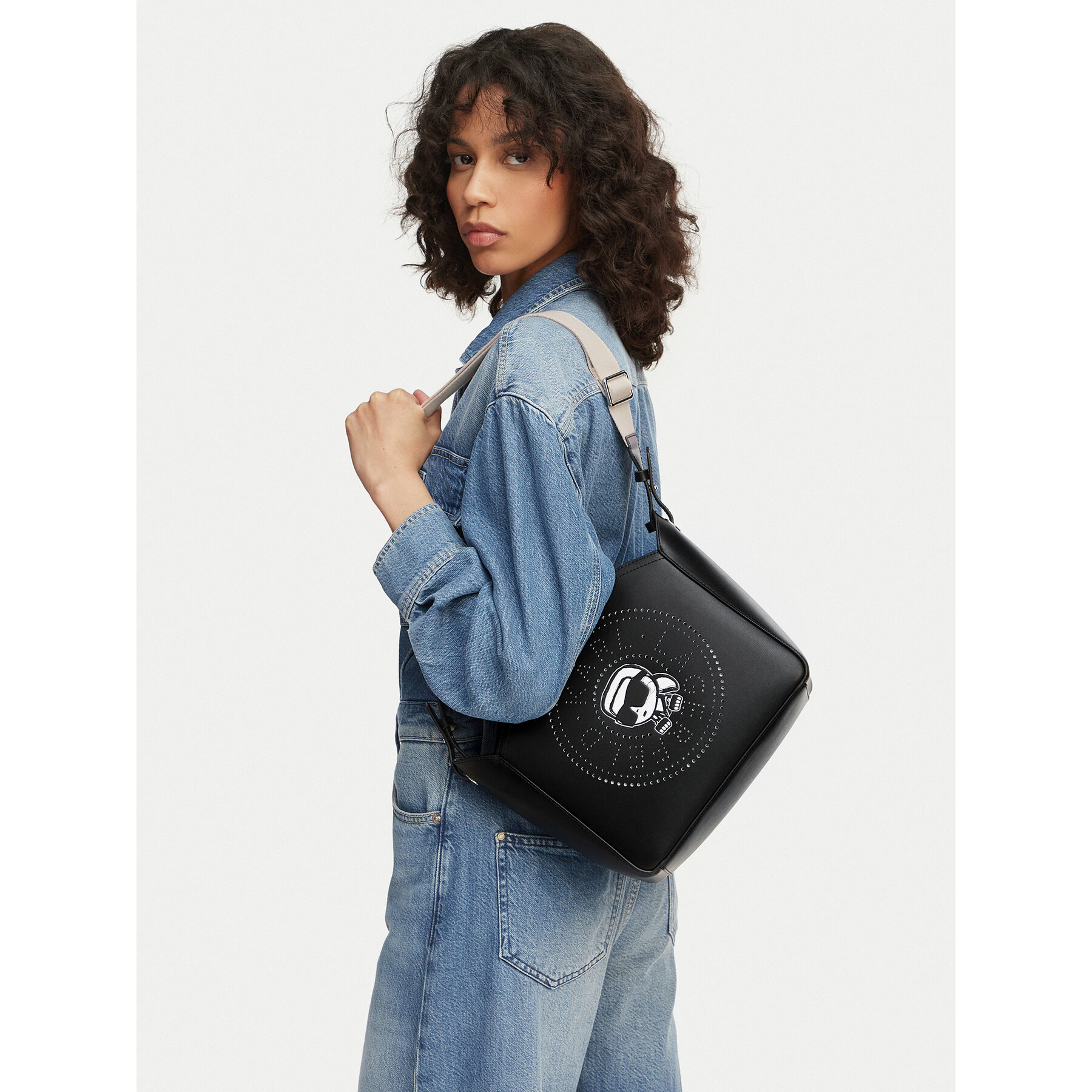 Torbica KARL LAGERFELD B2W30078 Crna
