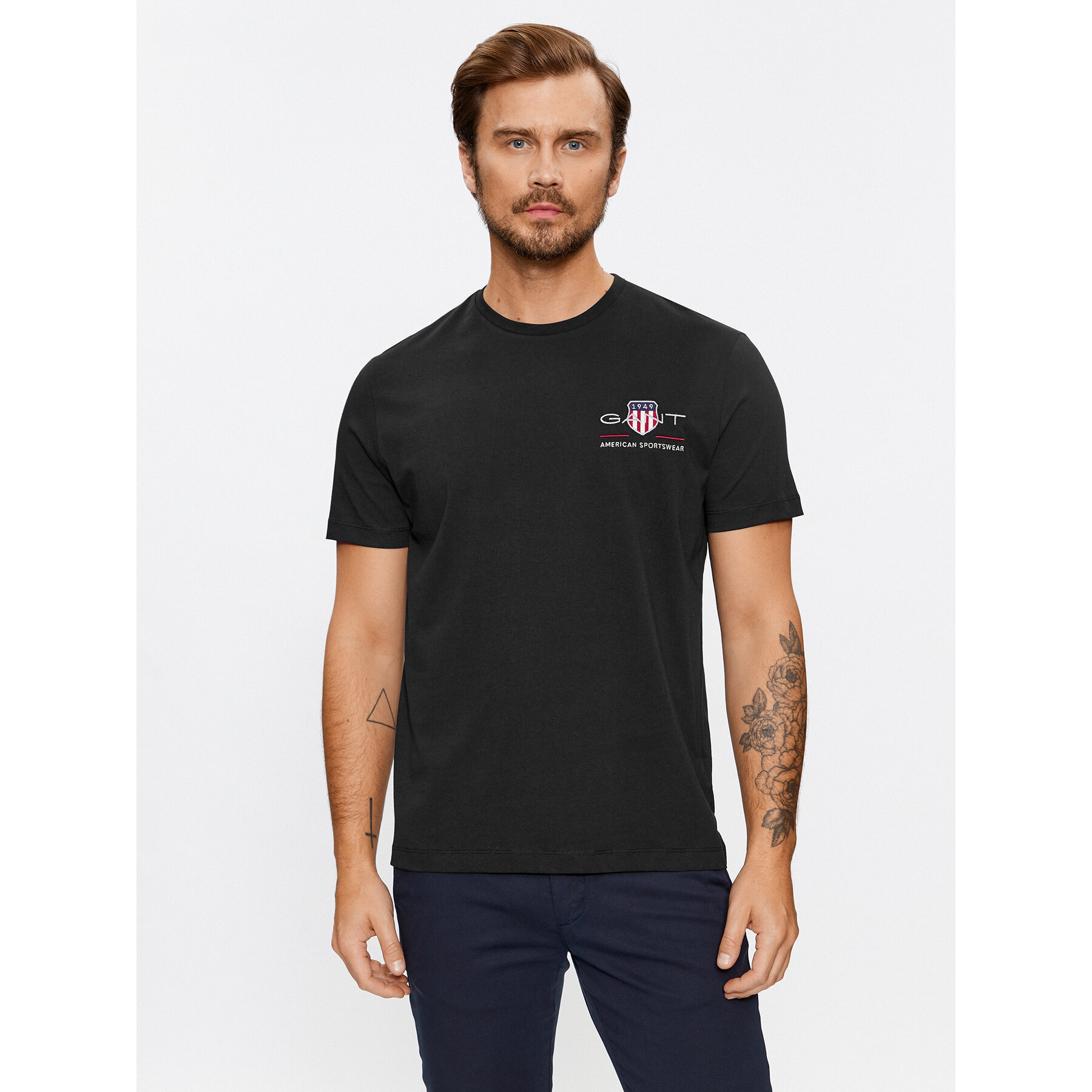 Gant T-shirt Reg Archive Shield Emb Ss 2067004 Crna Regular Fit