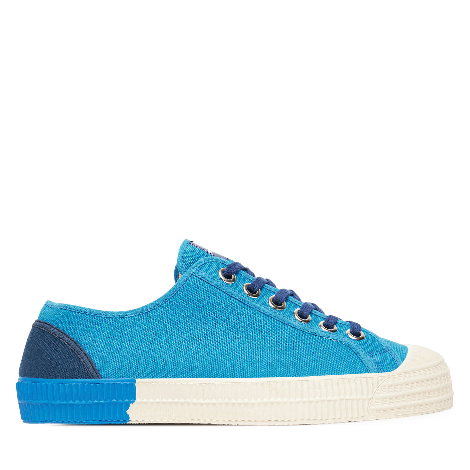 Sneakers aus Stoff Novesta