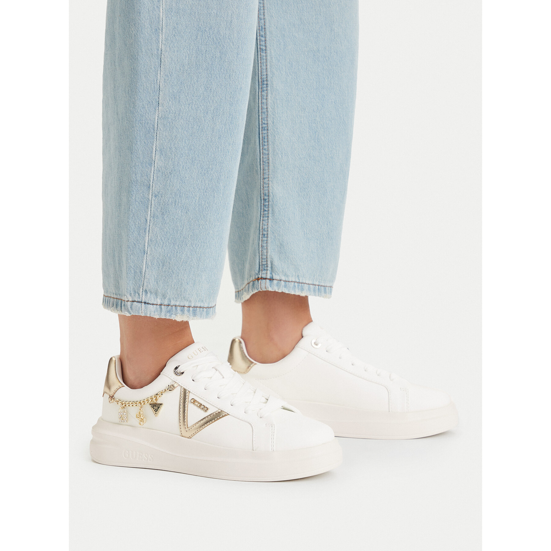 Sneakersy Guess FLTBTT LEA12 Biela