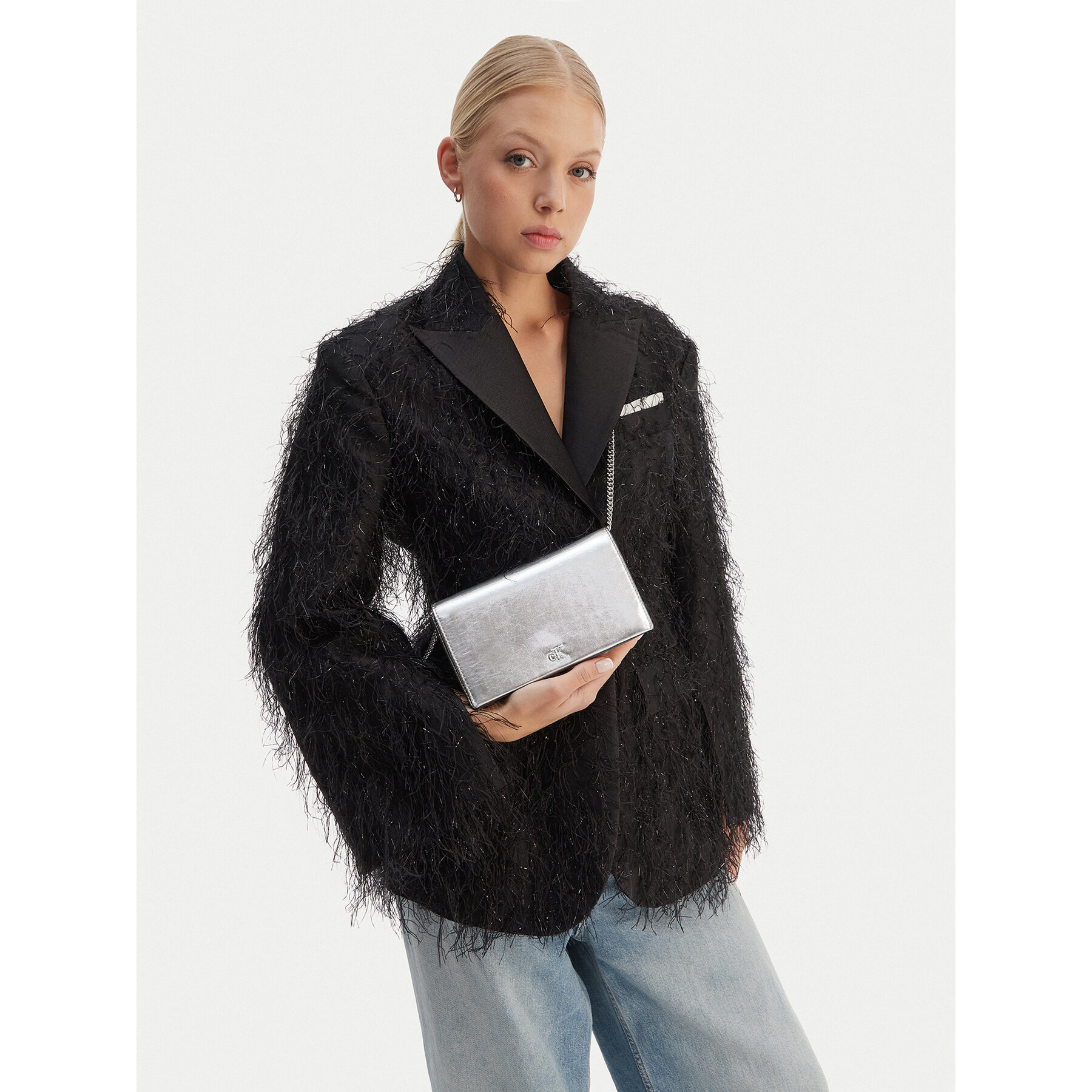 Дамска чанта Calvin Klein Ck Metallic Wallet On Chain LV04F3320G Сребрист