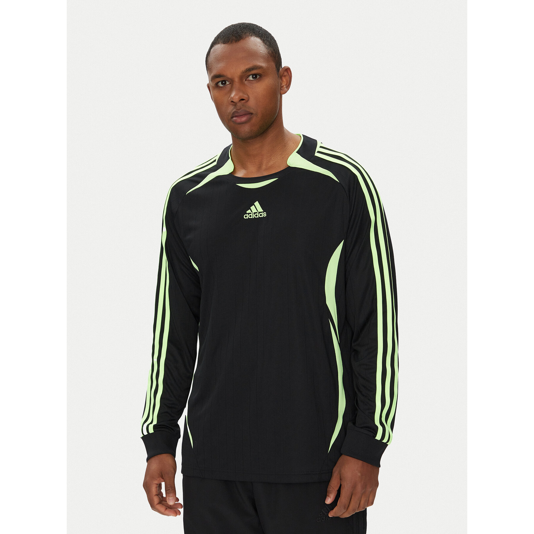 adidas Longsleeve Teamgeist adicolor JW5908 Schwarz Loose Fit