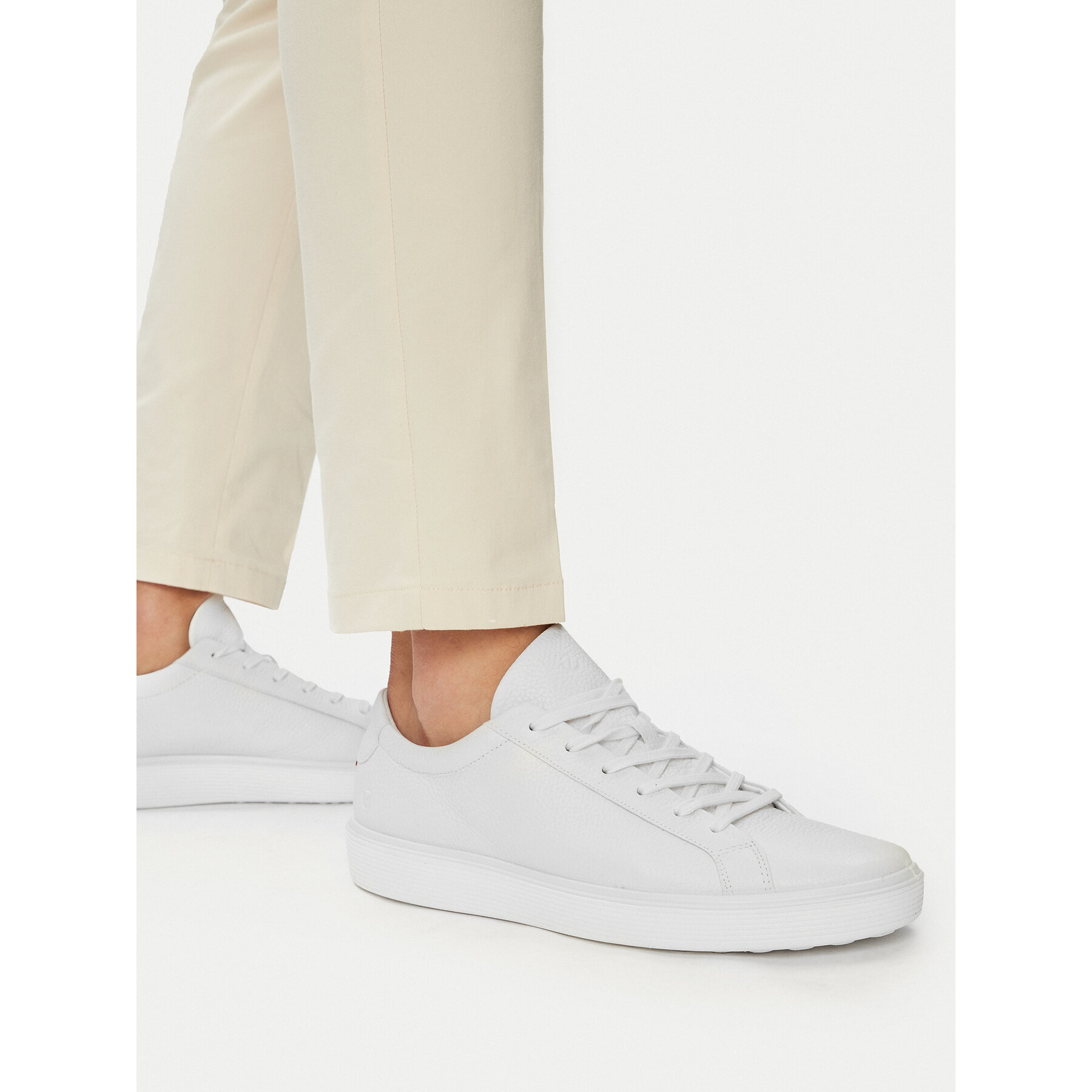 Sneakersy ECCO Soft 60 M 58240401007 Biela