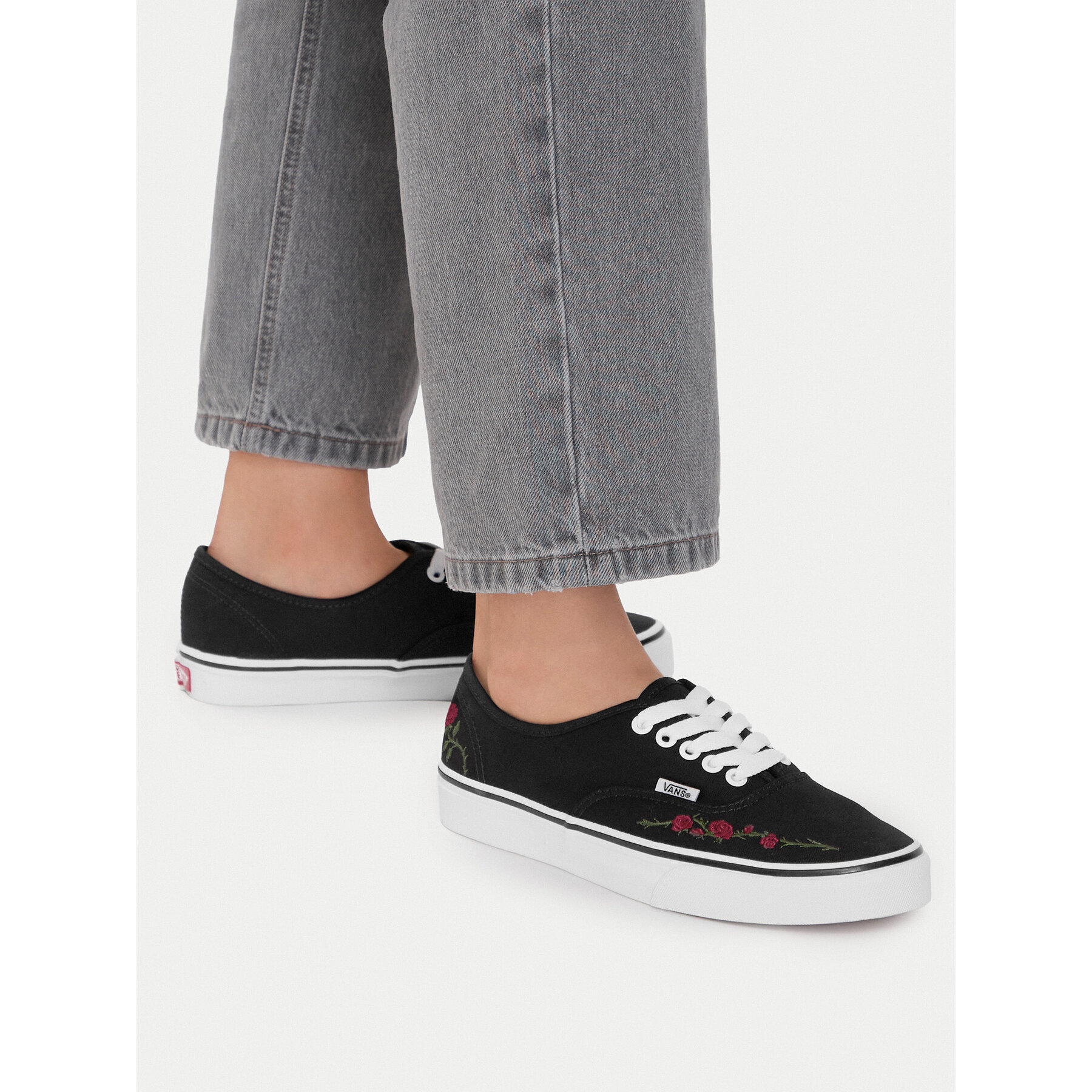 Гуменки Vans Authentic VN000Z1B4581 Черен