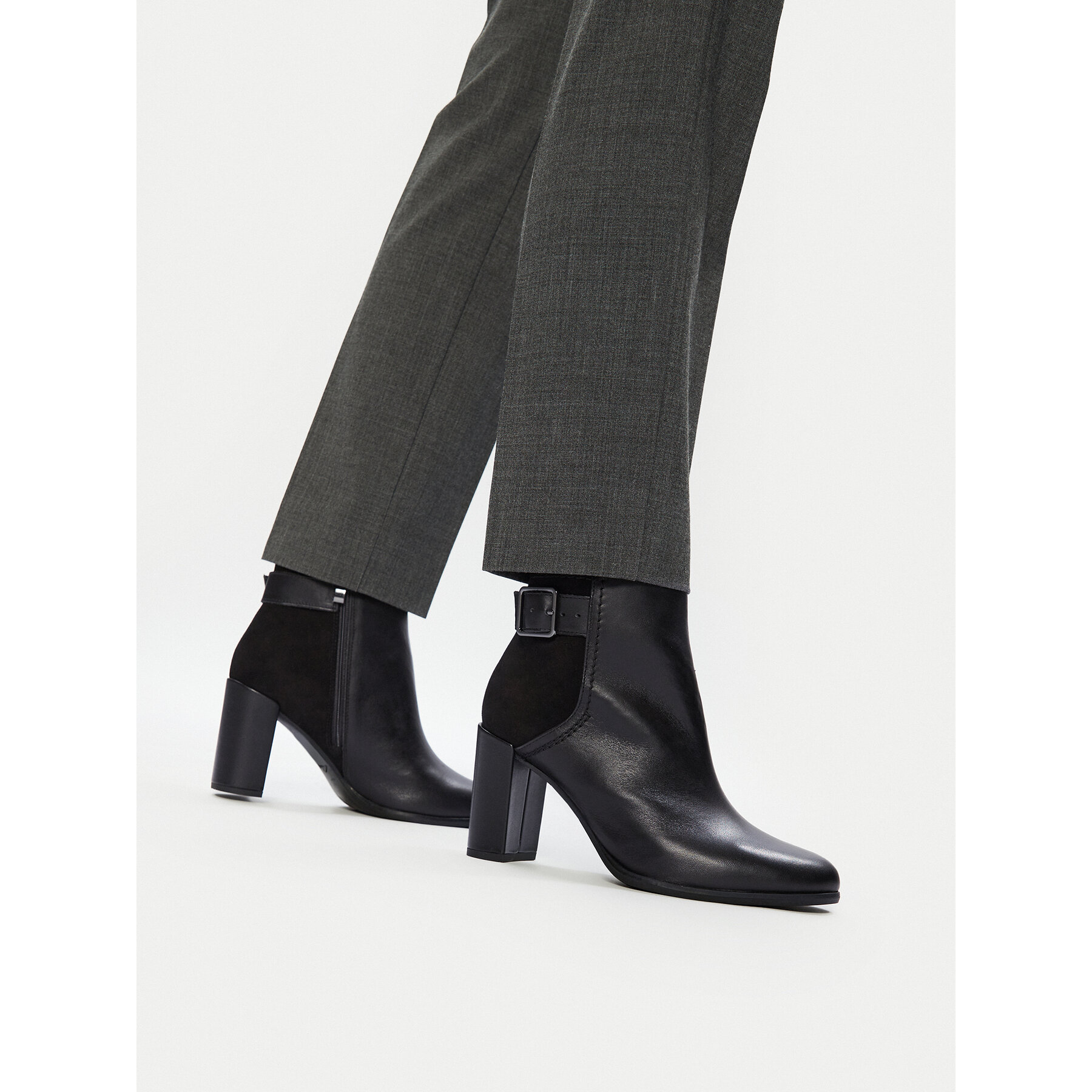 Botine Clarks Freva 85 Buckle 26174749 Negru
