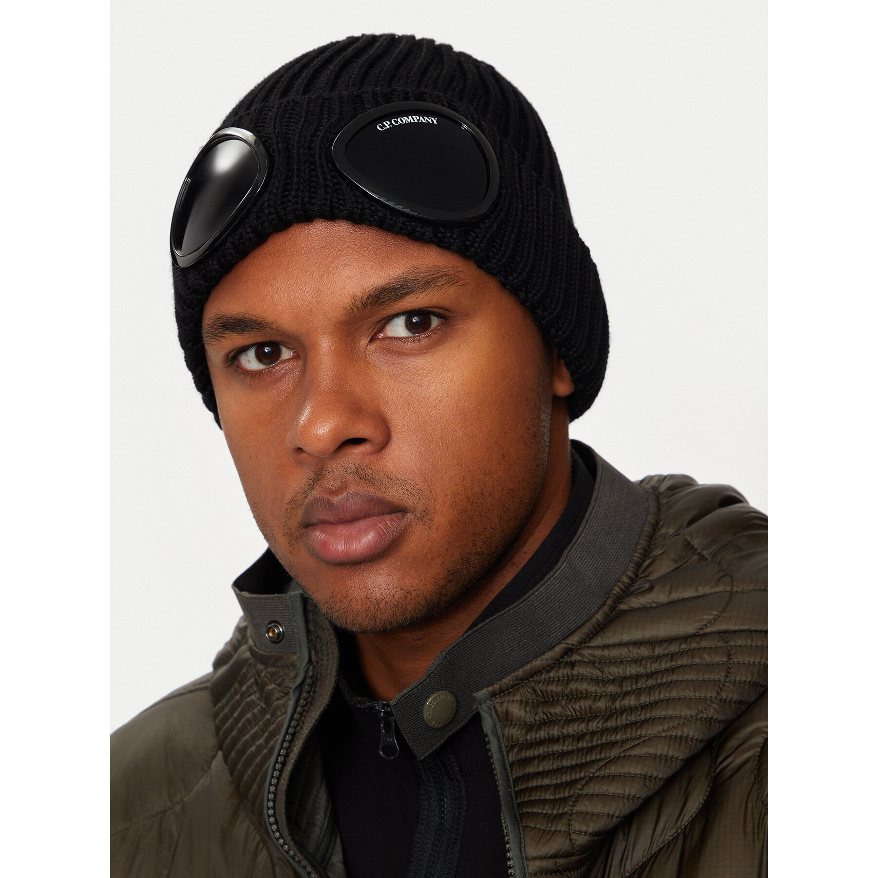 Gorro C.P. Company 17CMAC122A005509A Negro