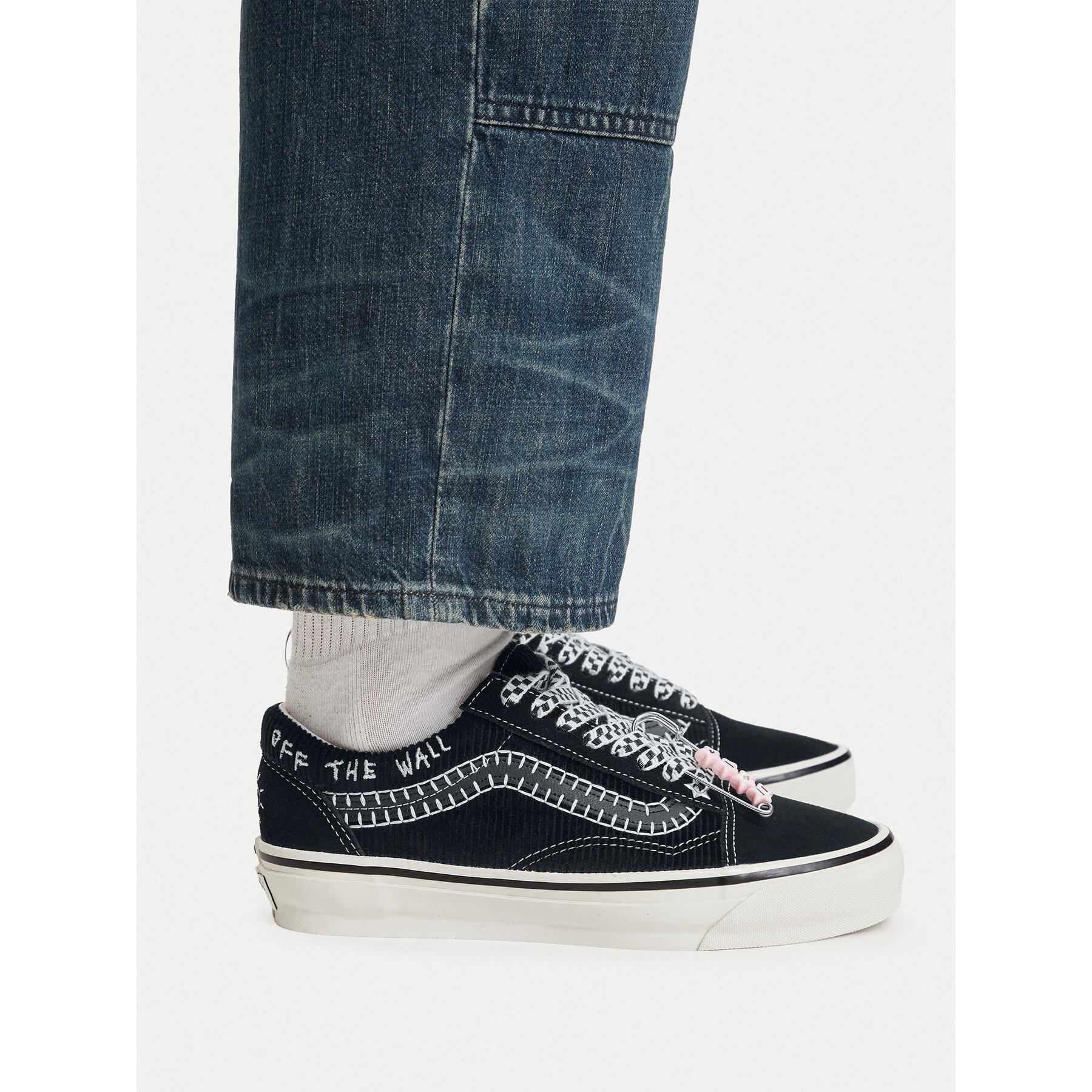 Гуменки Vans Lx Old Skool Charms VN000EGYBPR1 Черен