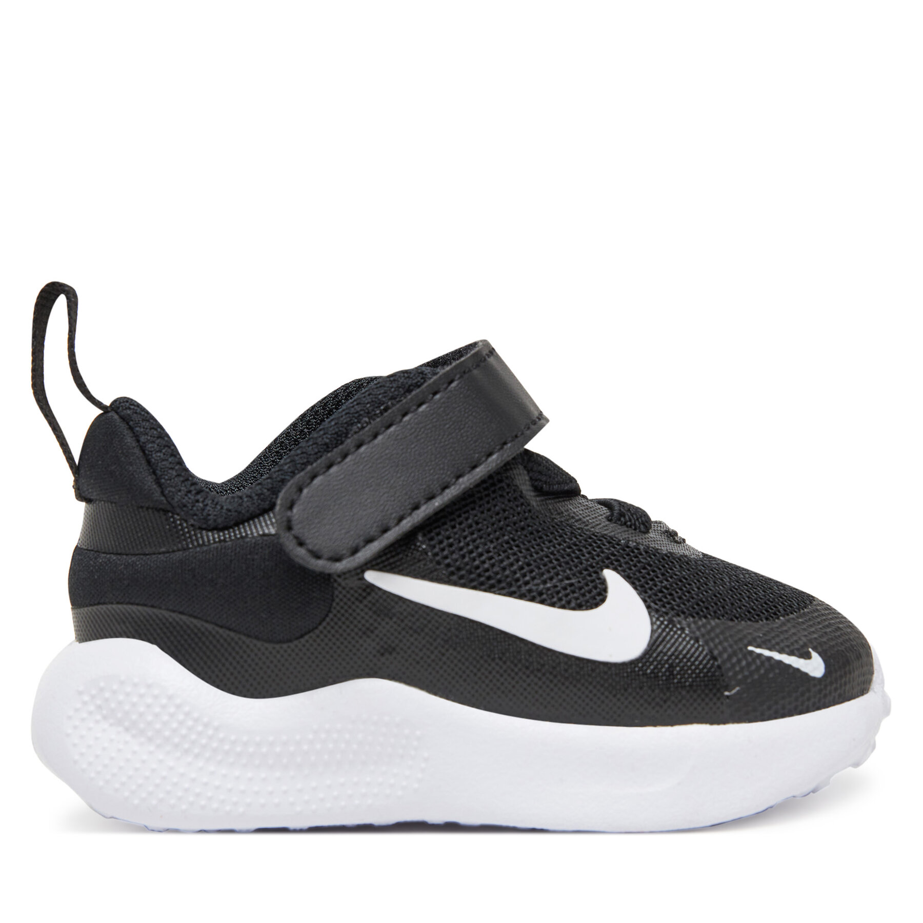 Sneakersy Nike Revolution 7 Čierna