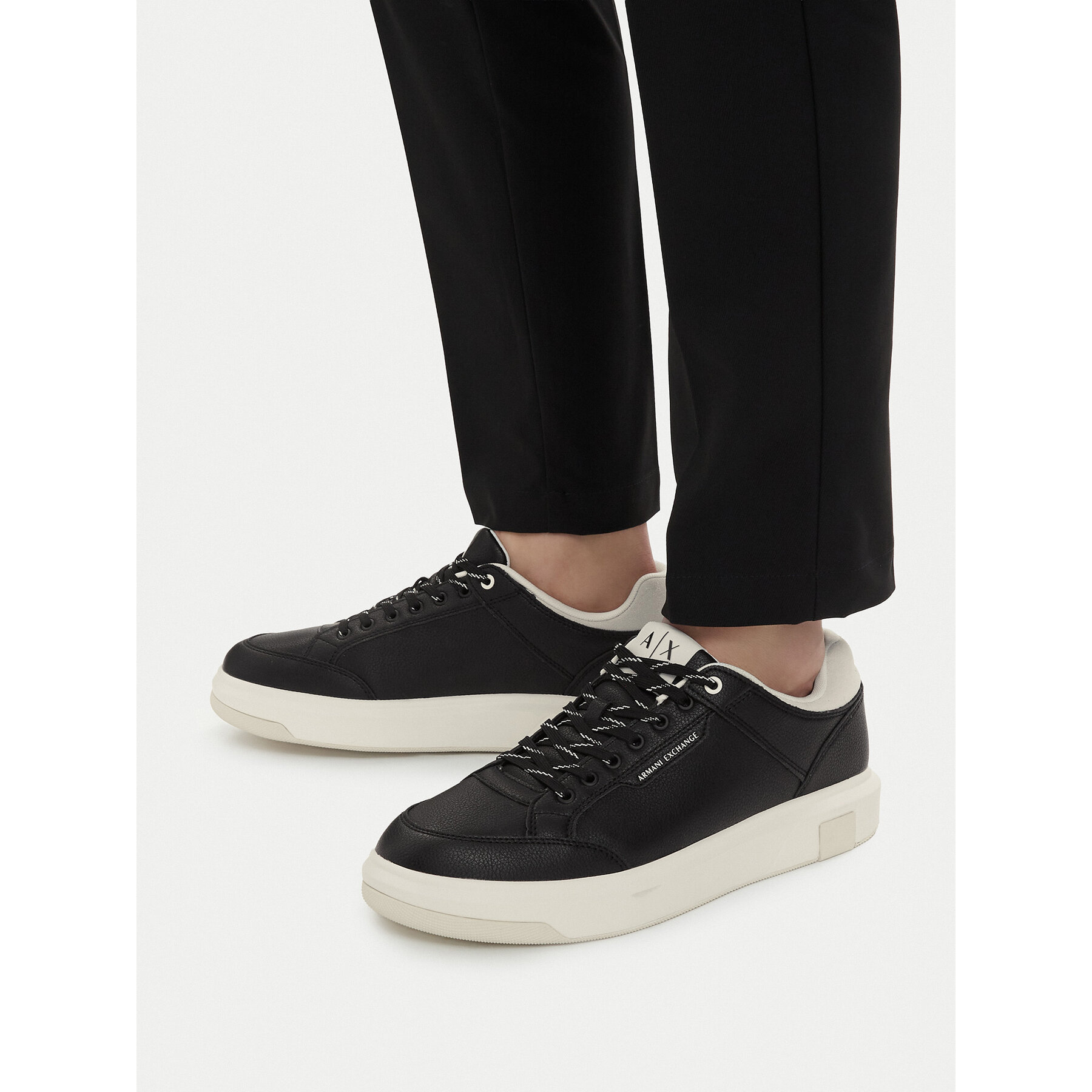 Sneakers Armani Exchange XM001722 AF17540 MC138 Negru