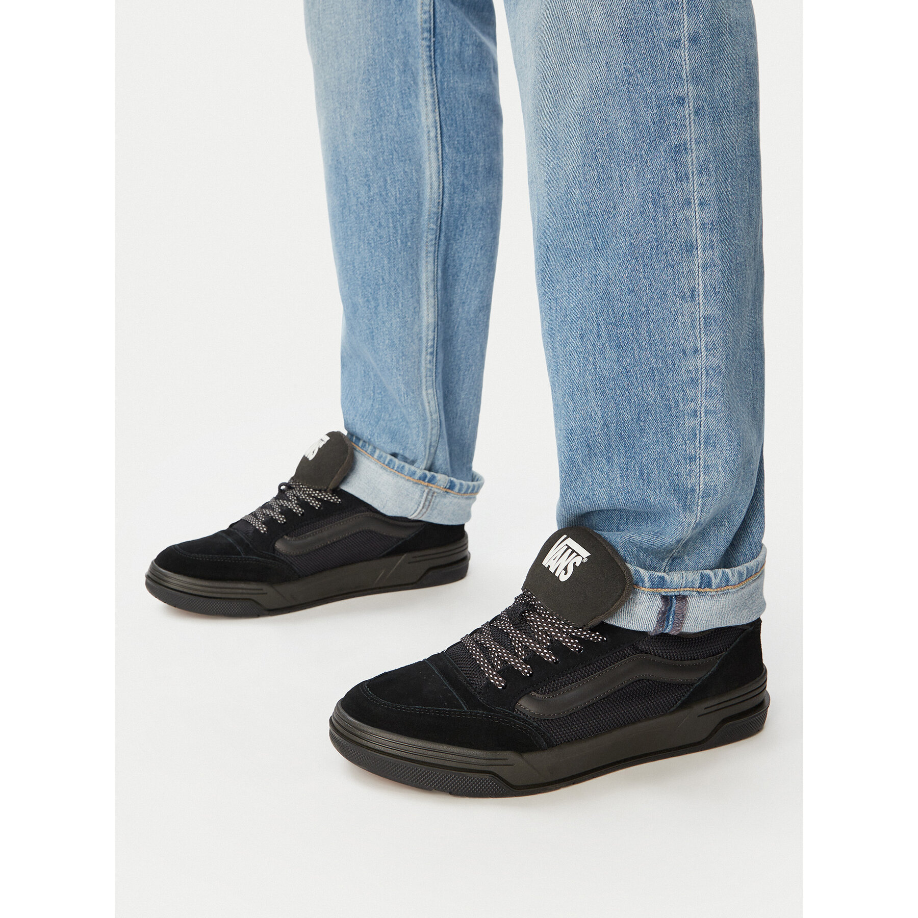 Sneakersy Vans Hylane VN000D8NBKA1 Čierna