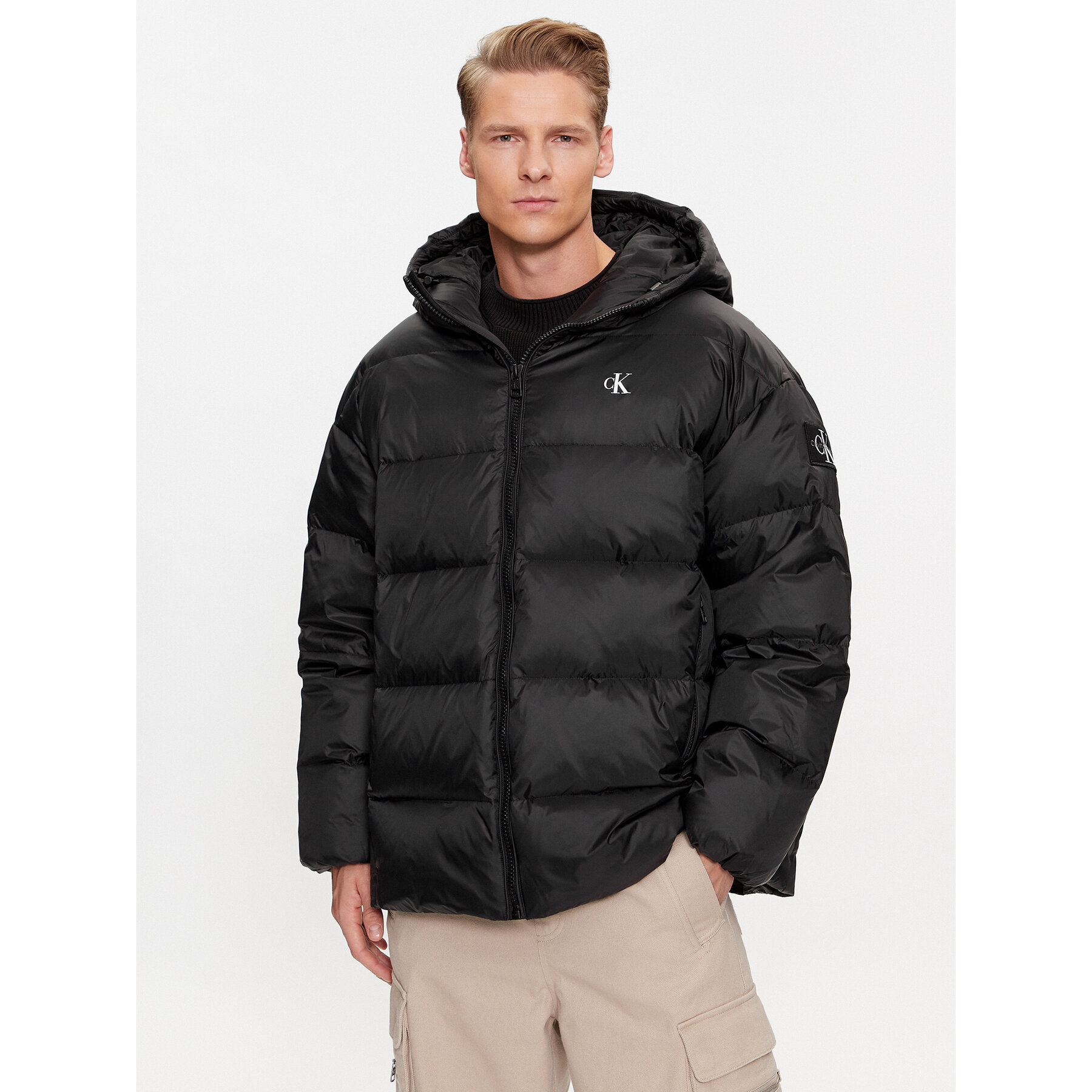 Calvin Klein Jeans Daunenjacke J30J324077 Schwarz Relaxed Fit