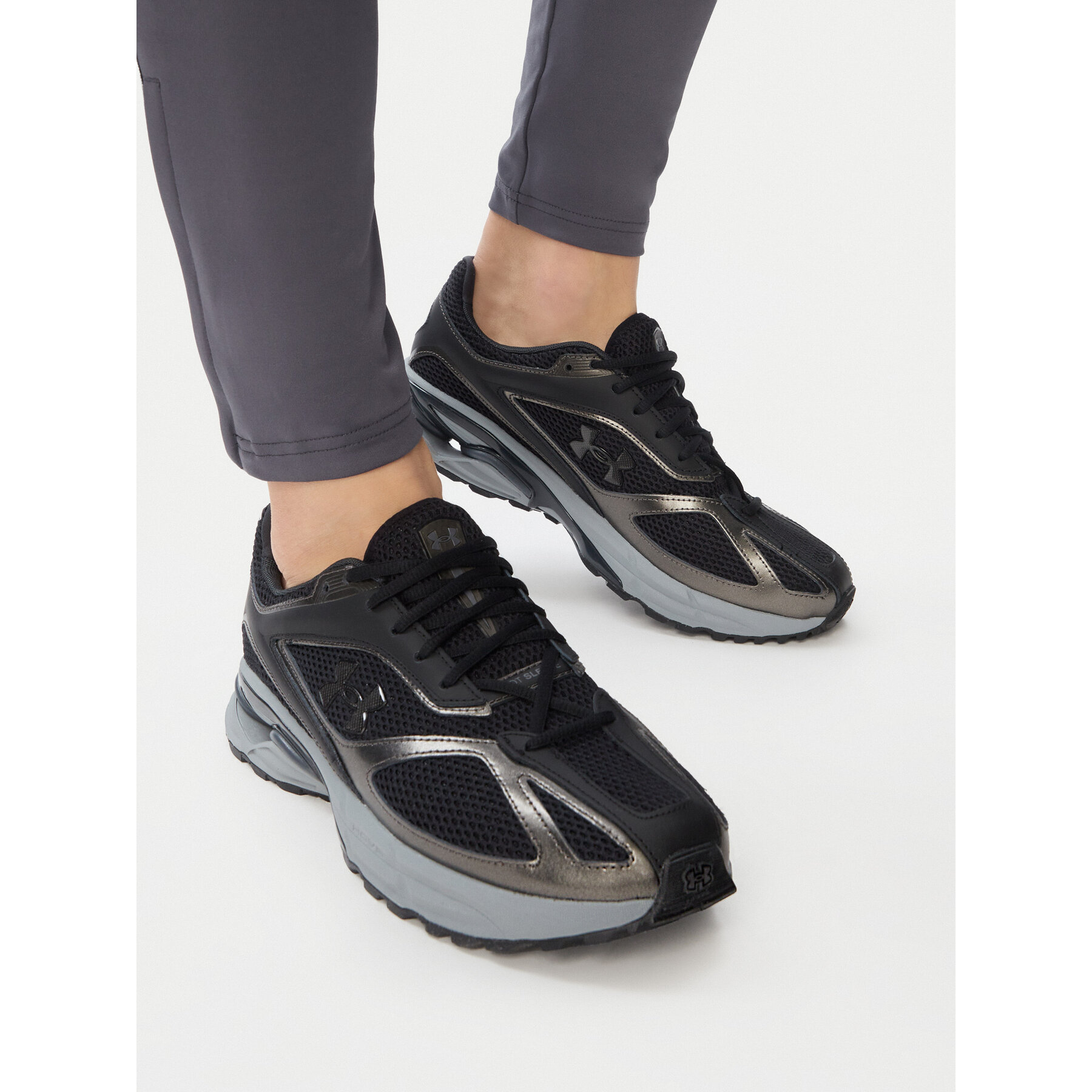 Tenisice Under Armour UA HOVR Apparition RTRFTR TC 3027595 Crna