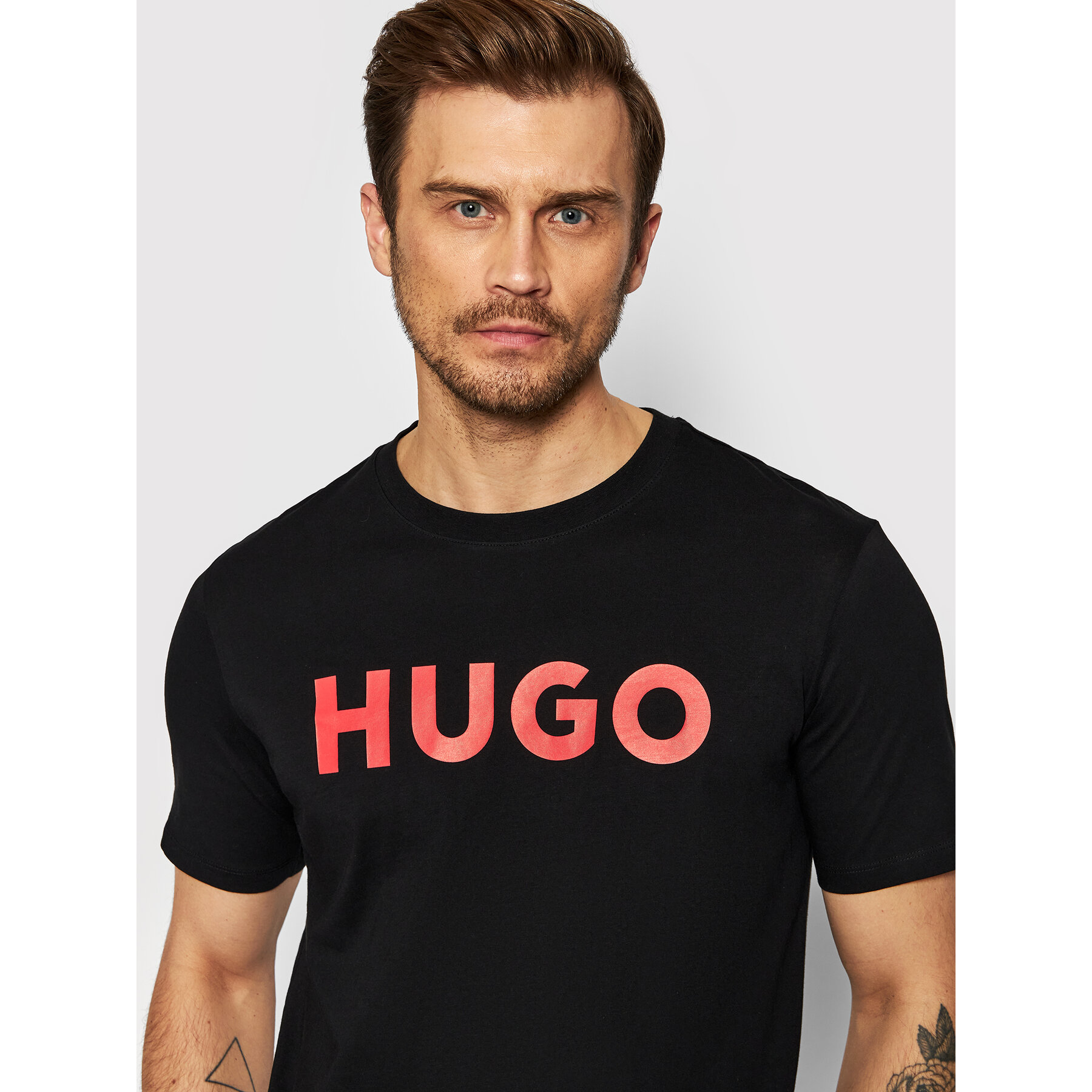 Hugo T-shirt Dulivio 50467556 Crna Regular Fit