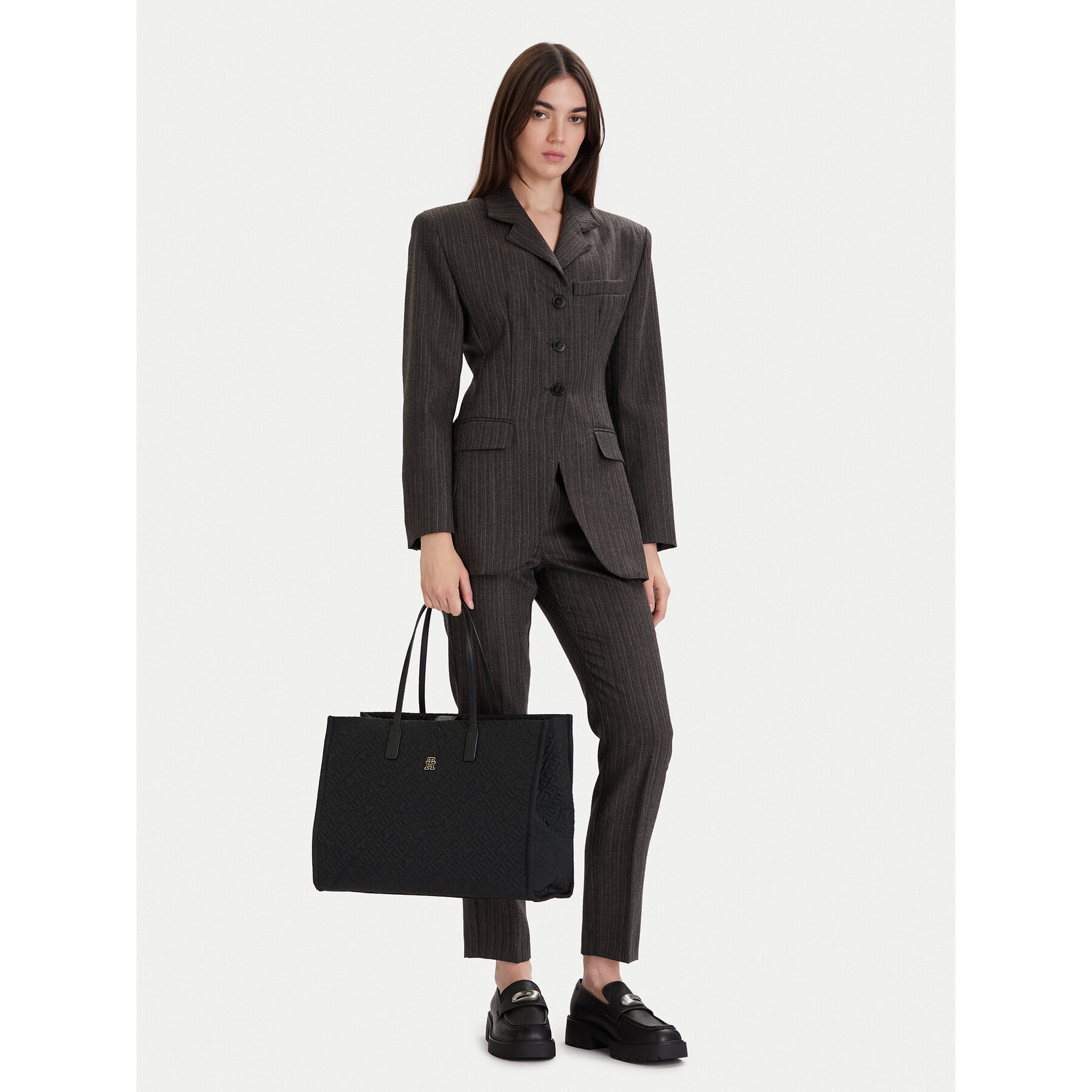 Táska Tommy Hilfiger Th City Tote Mono Nylon AW0AW18163 Fekete