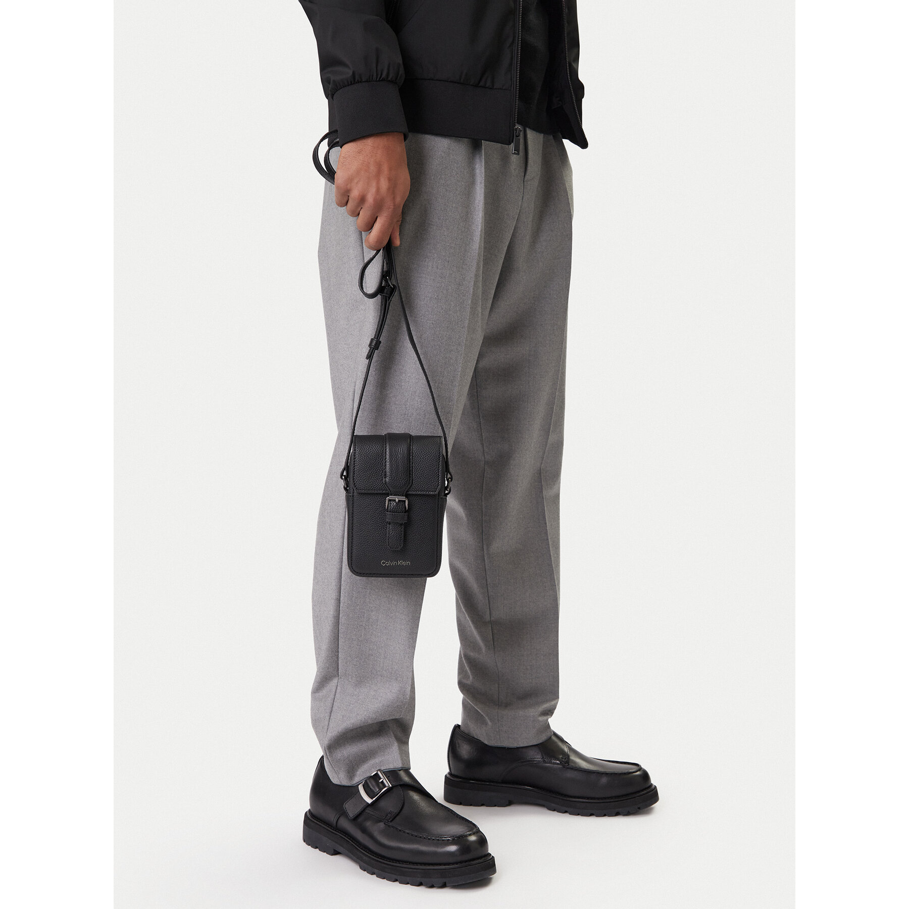 Geantă crossover Calvin Klein Leather Slim Flap Reporter LV04D3323G Negru