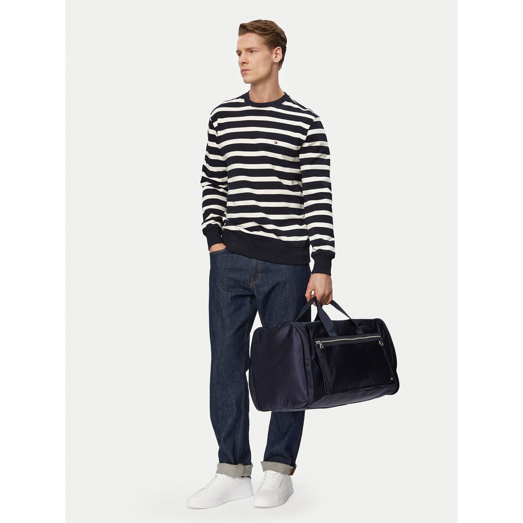Cestovná taška Tommy Hilfiger Th Garment AM0AM14109 Tmavomodrá