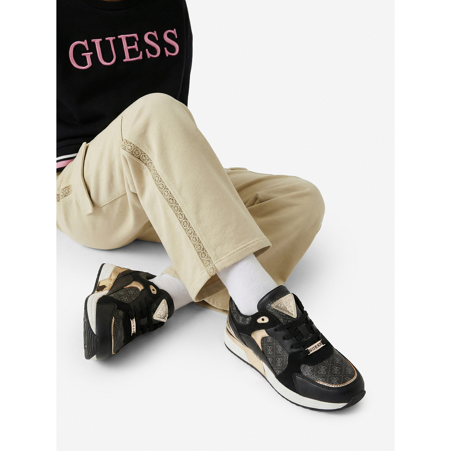 Superge Guess CEOWB-CS24049-01 Črna