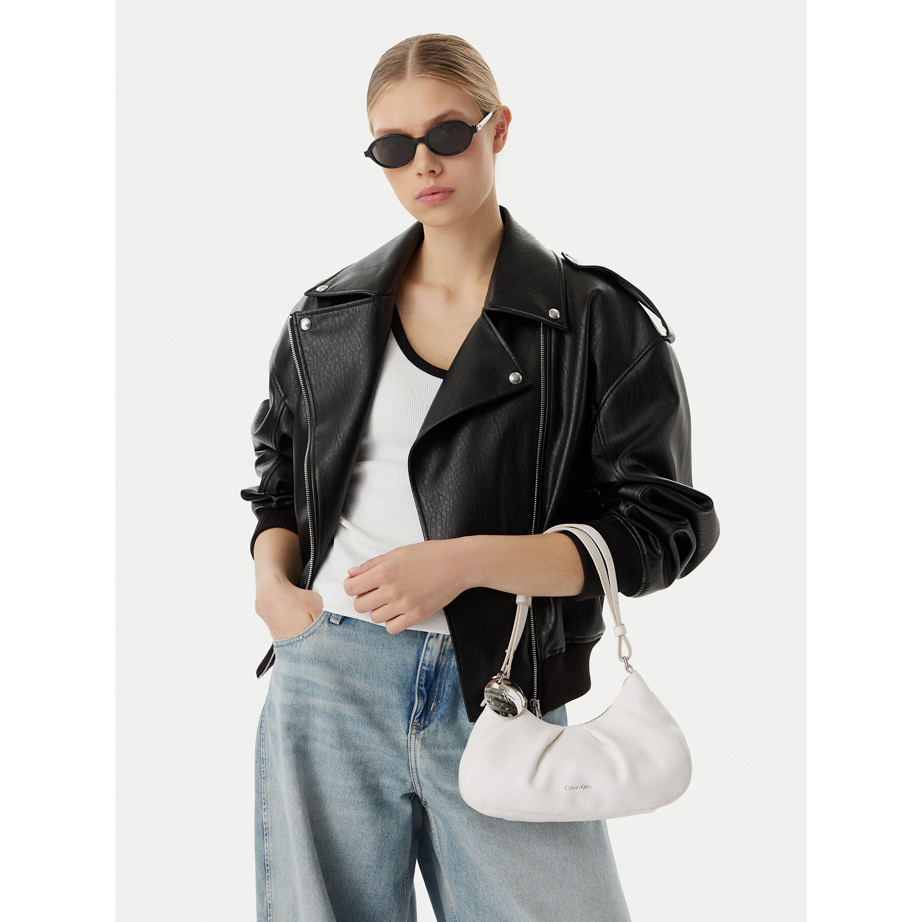 Дамска чанта Calvin Klein Engraved Hw LV04F3554G Бял