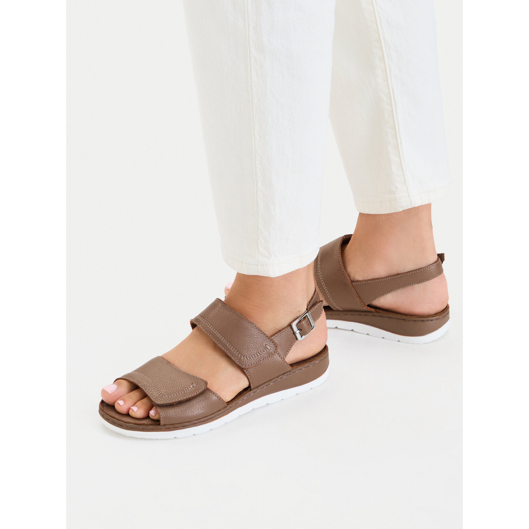 Sandali Caprice 9-28153-42 Rjava