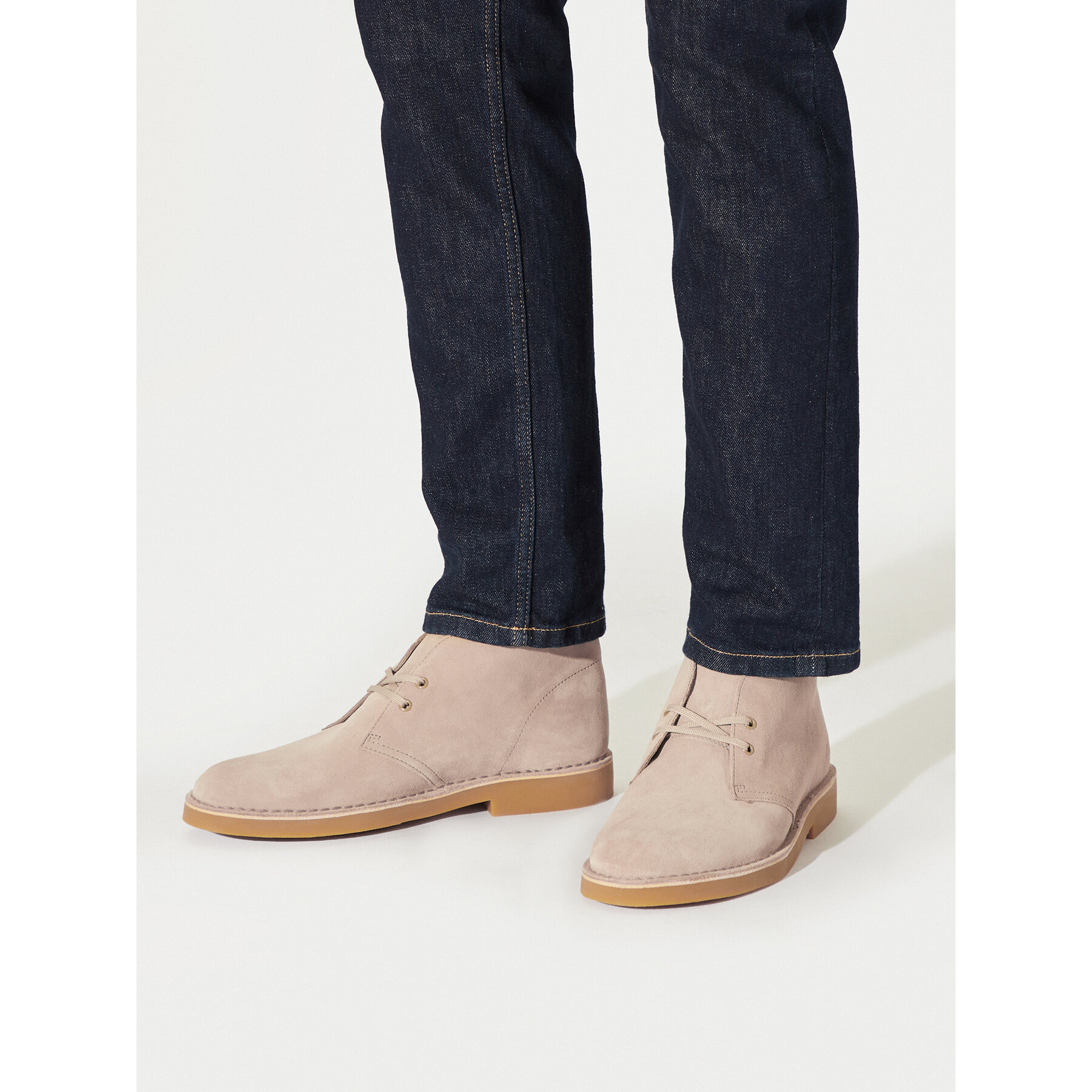 Šnurovacia obuv Clarks Desert Bt Evo Béžová