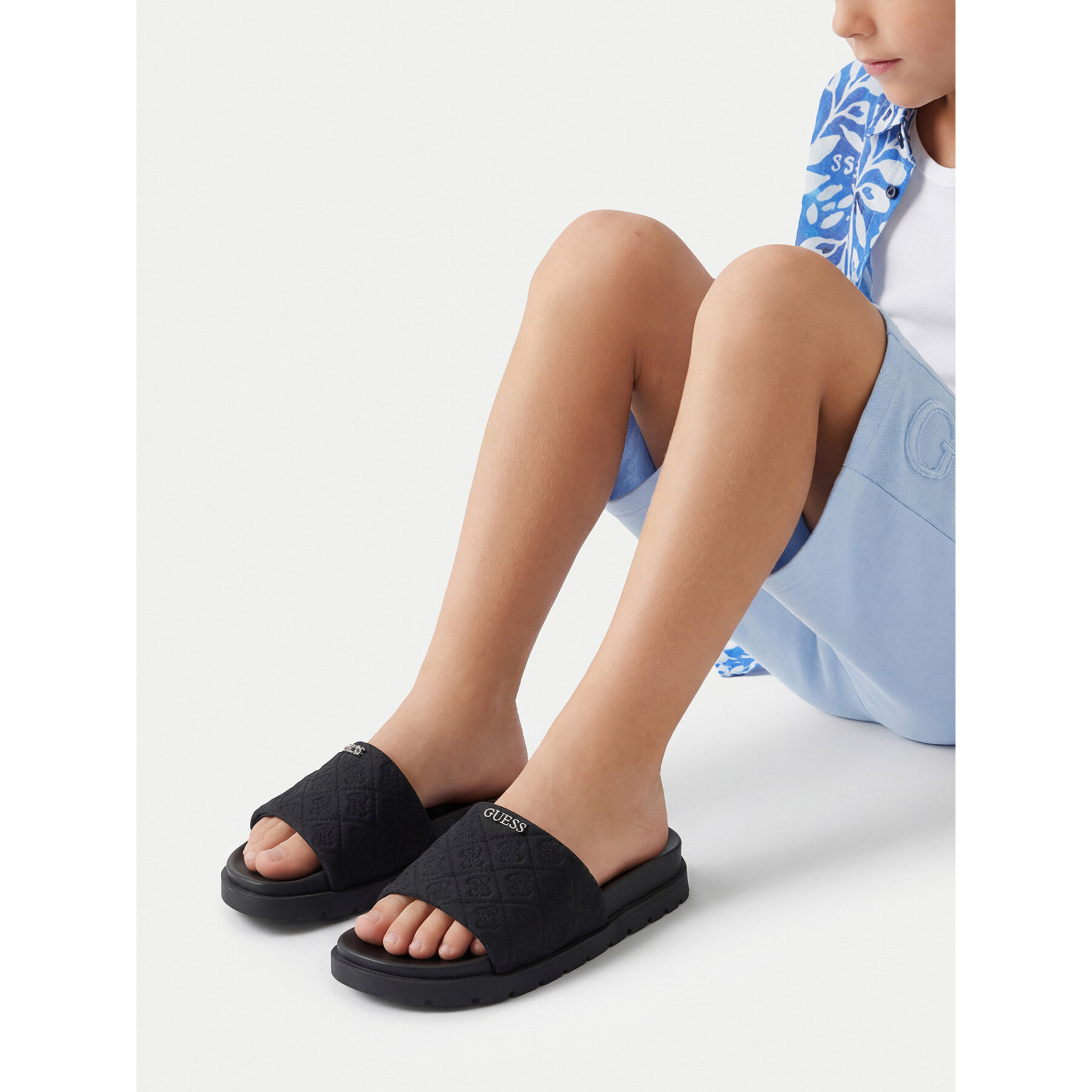 Nazouváky Guess CEOWB-BS6702-01 Černá