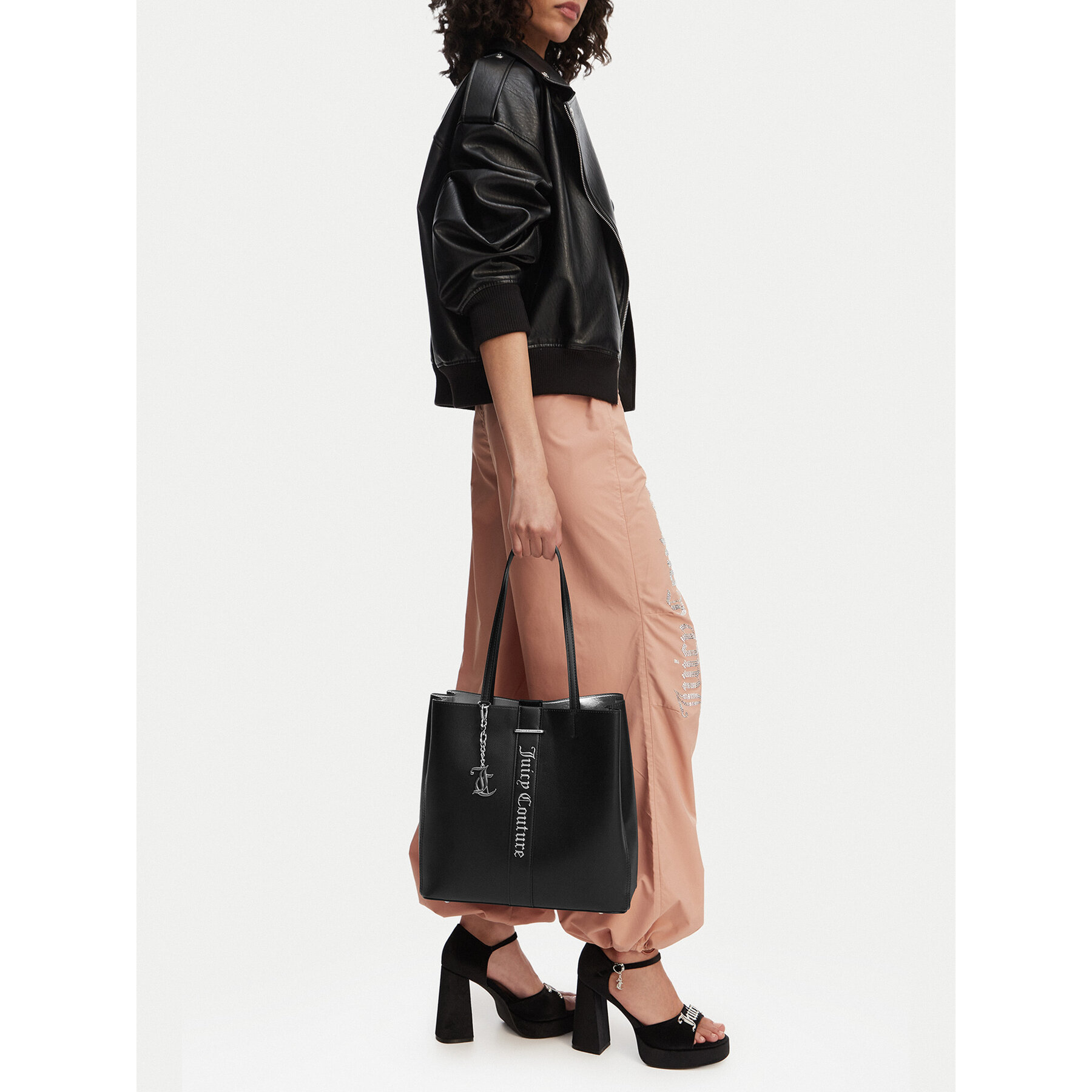 Táska Juicy Couture CEO-BIJXT3265WVP. Fekete