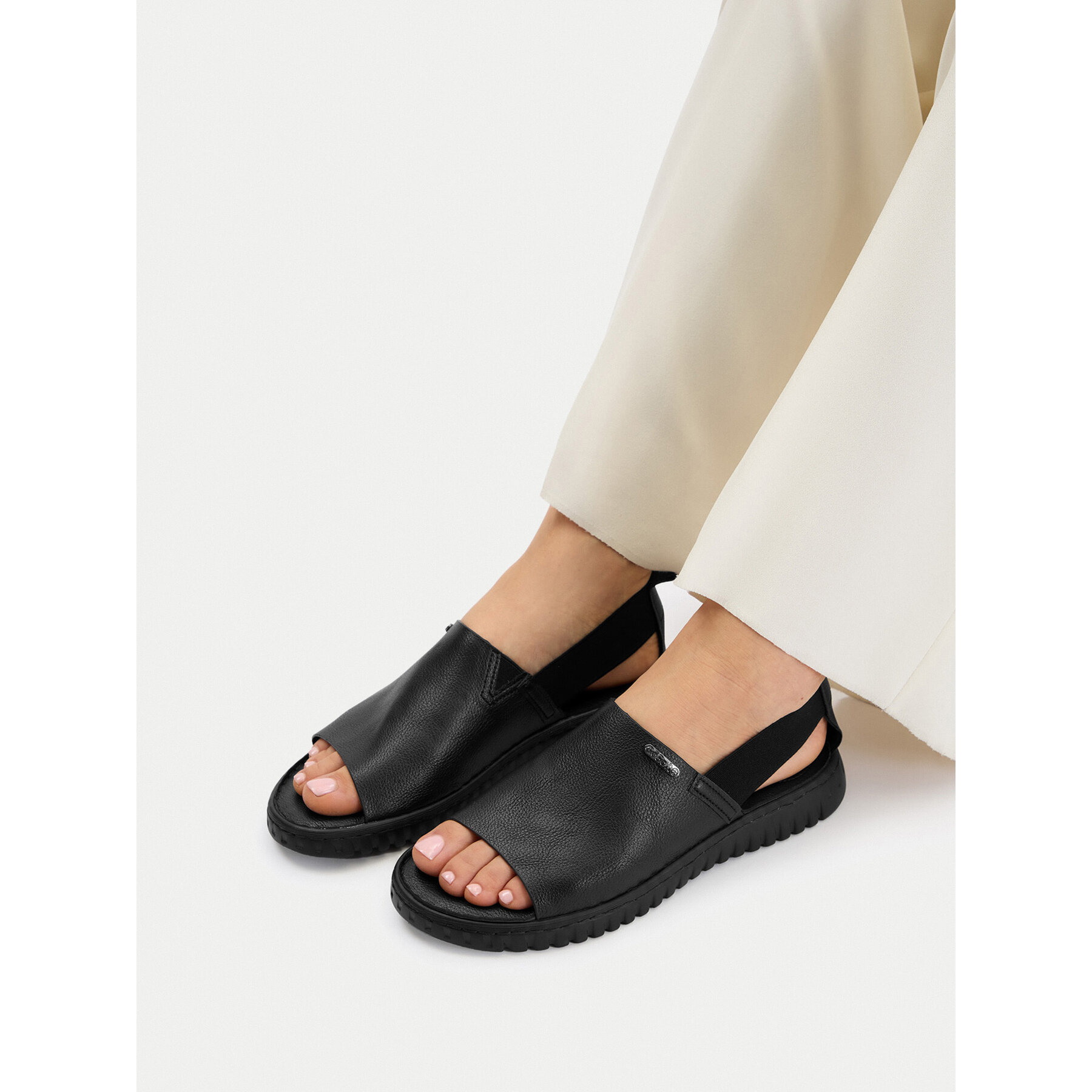 Sandále Go Soft CEO-LA319143-6 Čierna