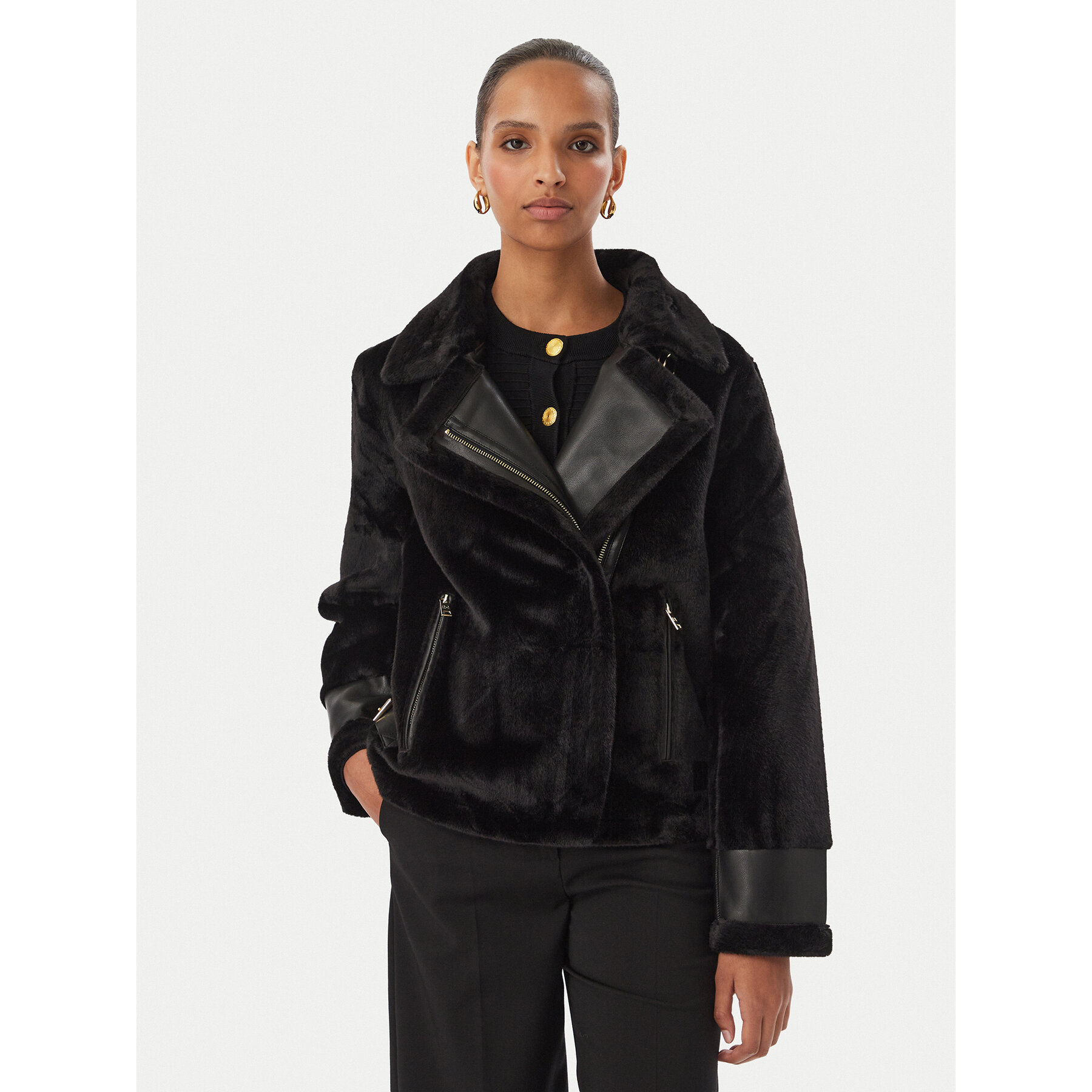 Rinascimento Pelzmantel CFC0127145003 Schwarz Regular Fit
