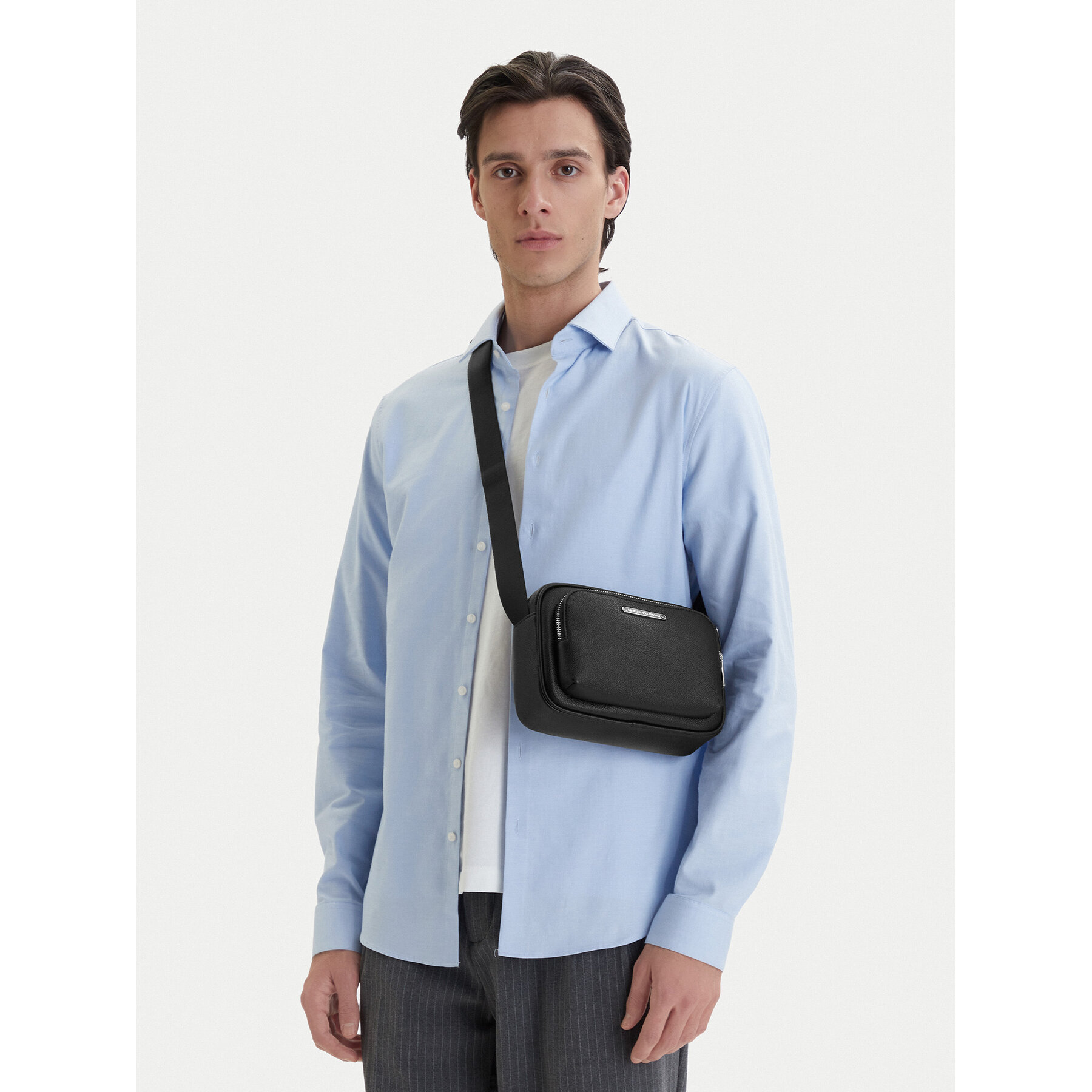 Geantă crossover Armani Exchange XM000847 AF12134 UC001 Negru