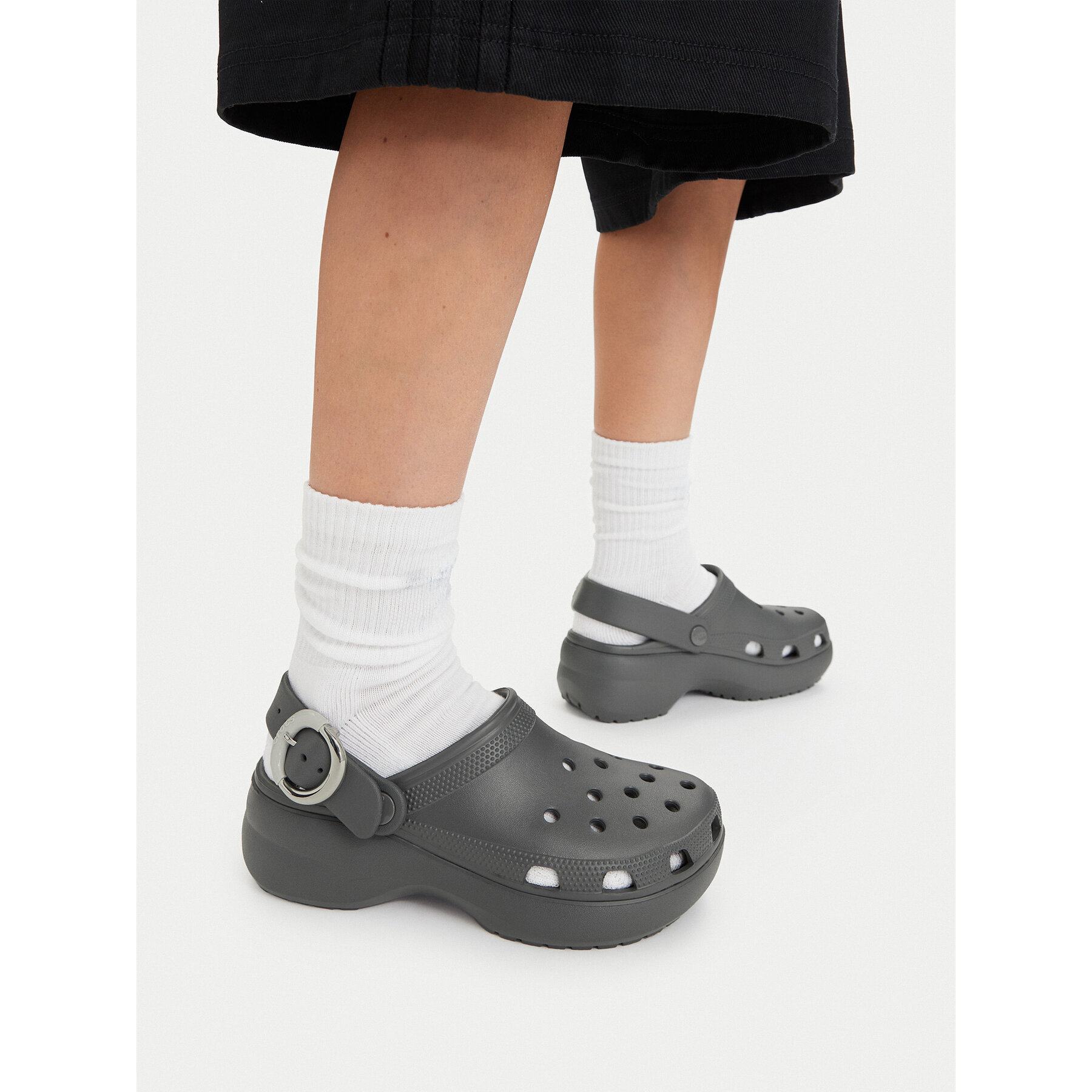 Şlapi Crocs Classic Platform Buckle Clog 213230 Gri