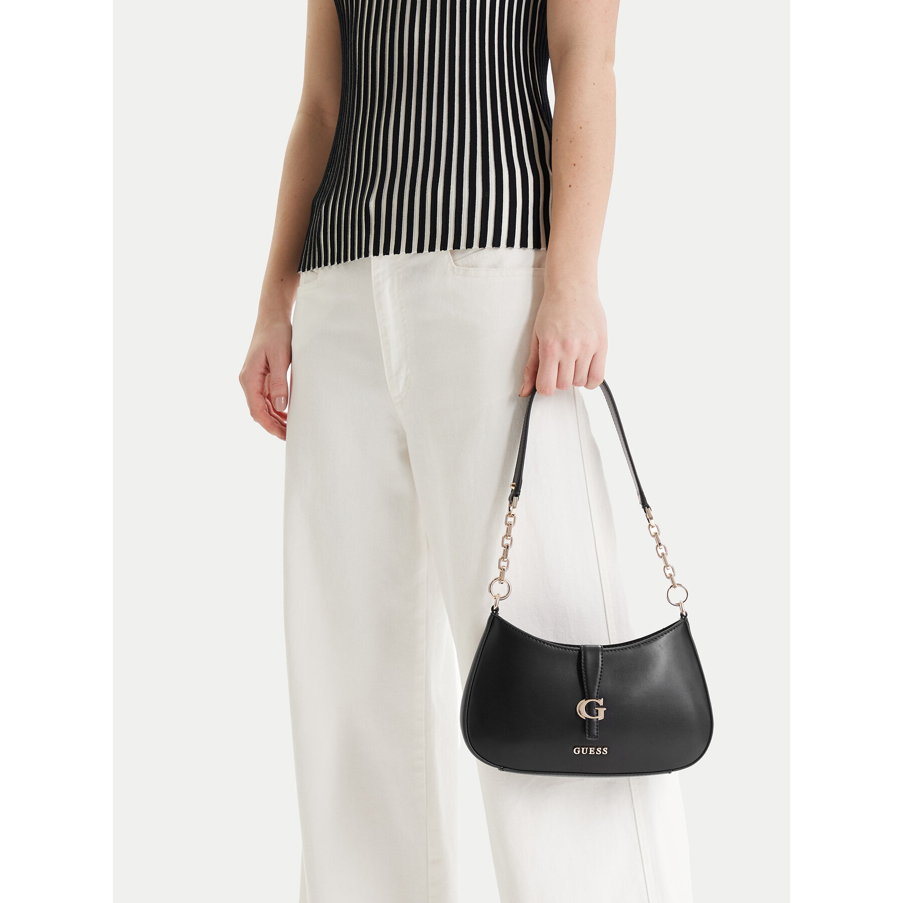 Дамска чанта Guess Carrie HWVG9 896180 Черен