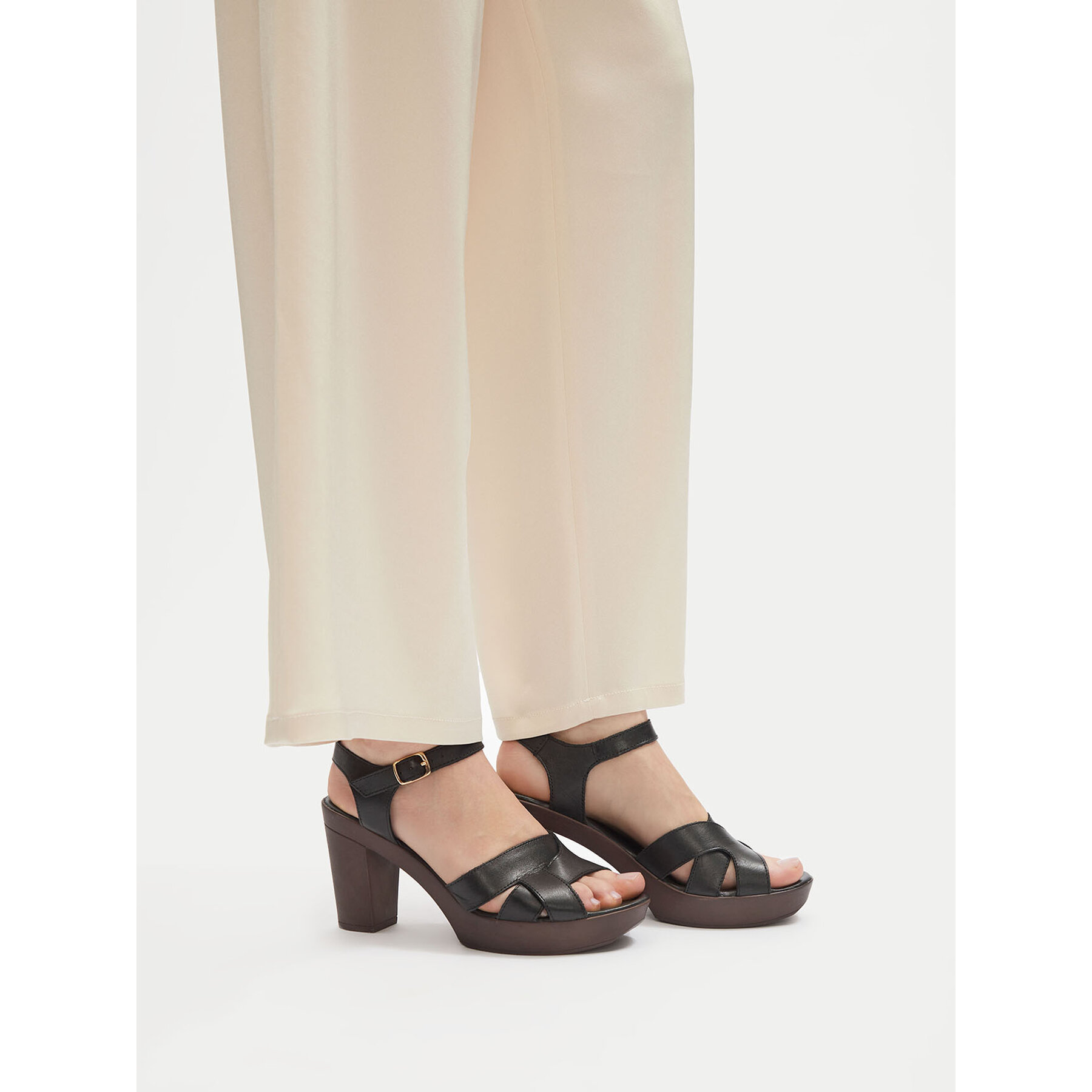 Sandale Lasocki EST-2025N-07 Negru