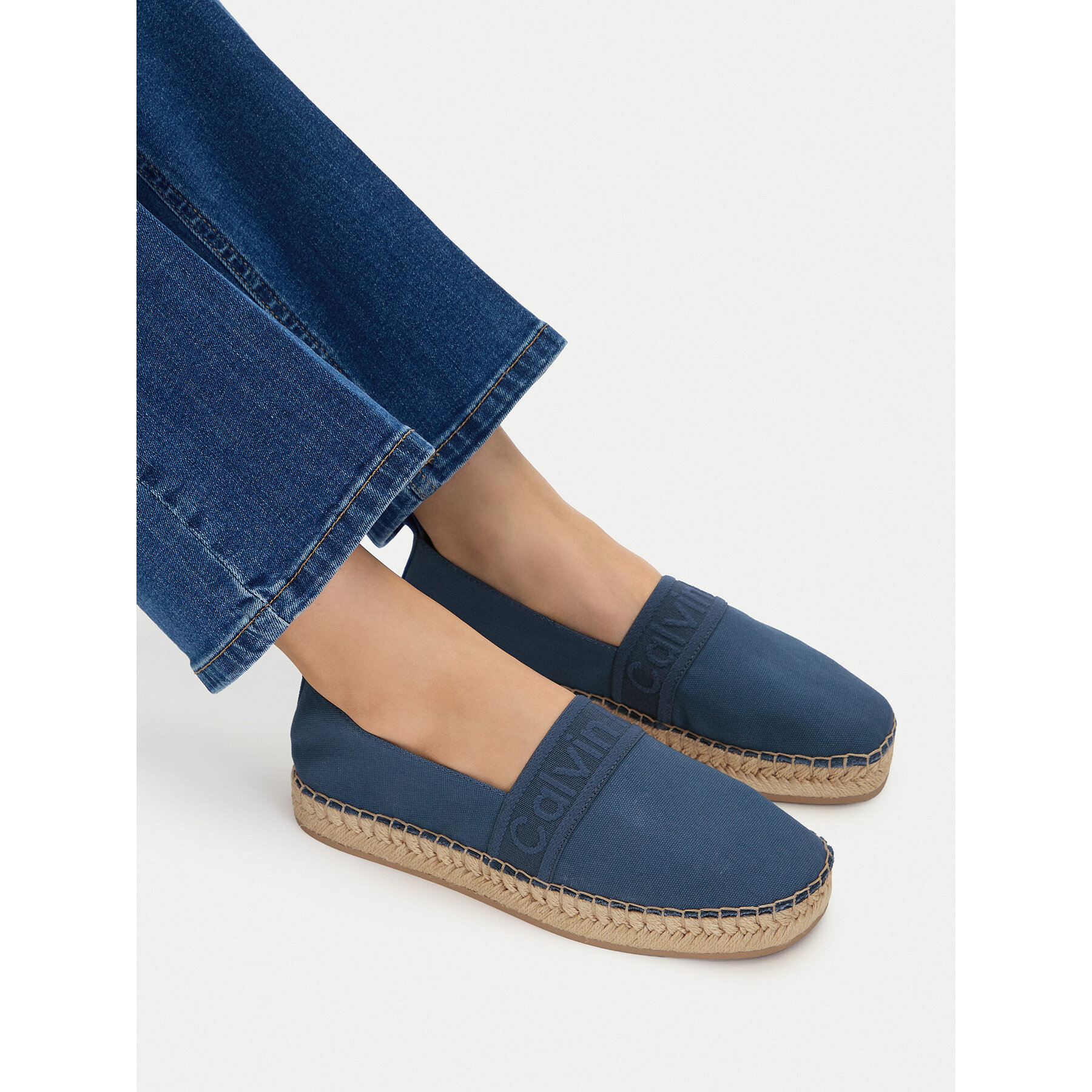 Espadrile Calvin Klein Oblique Espadrille Webbing HW0HW02934 Modra