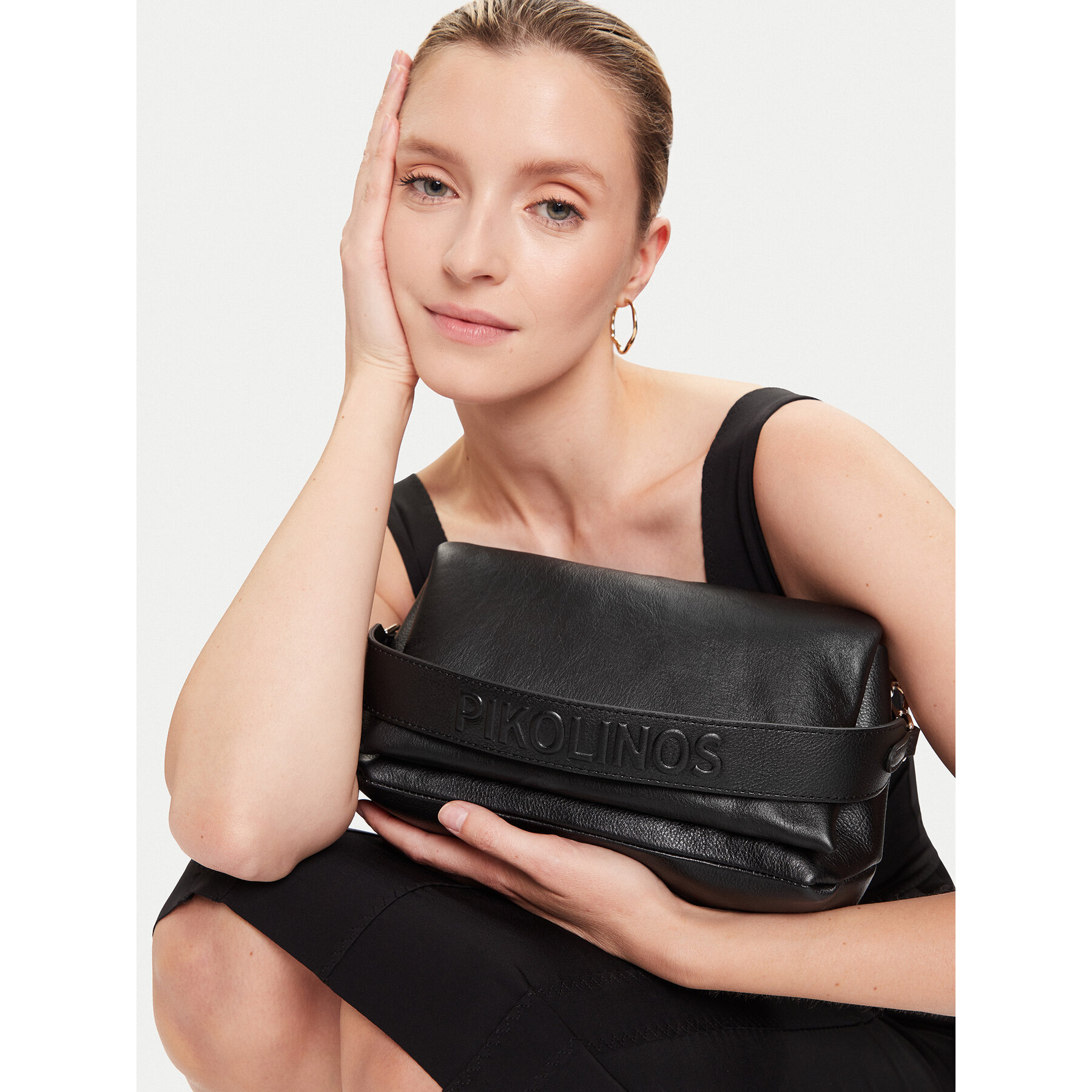 Дамска чанта Pikolinos Wha-1113C1 Черен