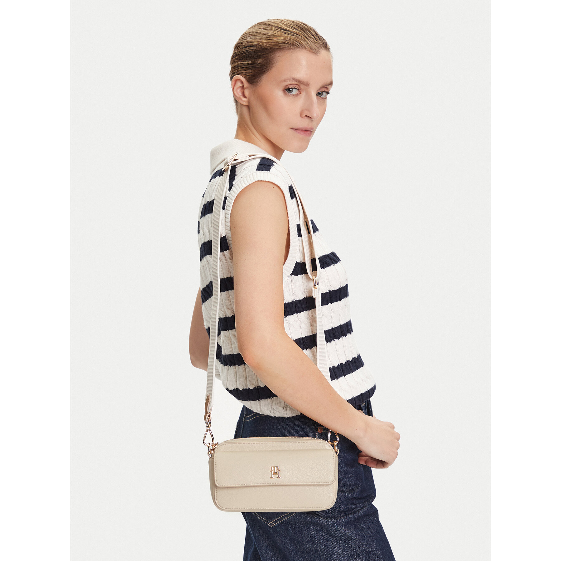 Τσάντα Tommy Hilfiger DISTINCT CAMERA BAG AW0AW17455 Μπεζ