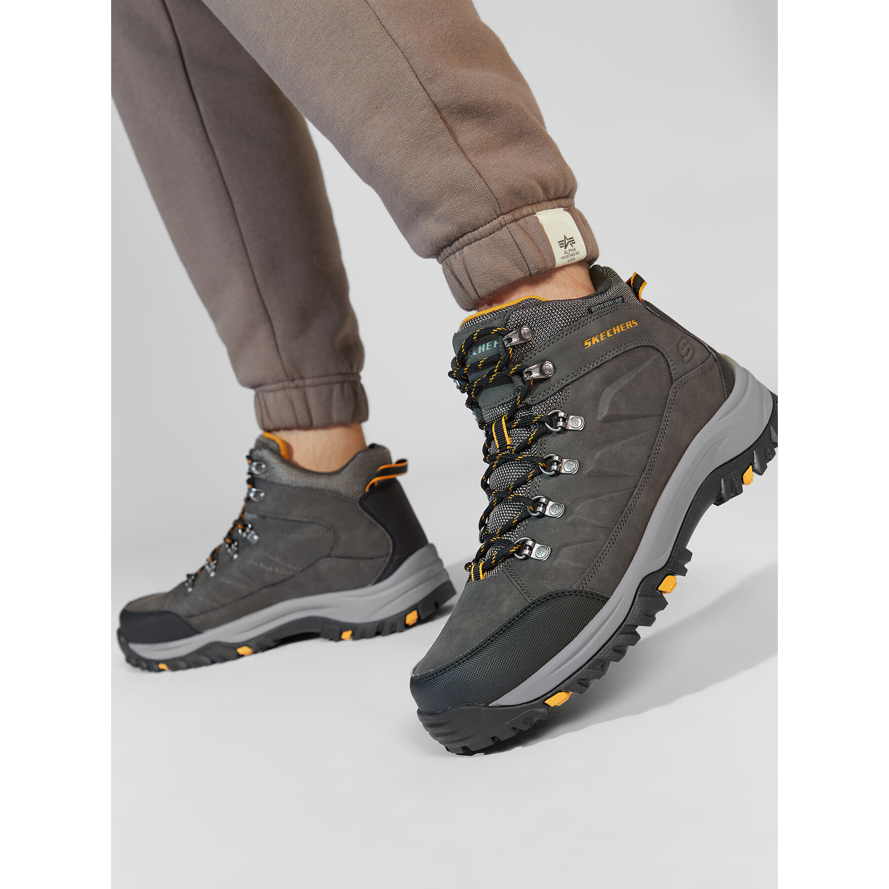 Pohodni čevlji Skechers Daggett 204642CHAR Siva