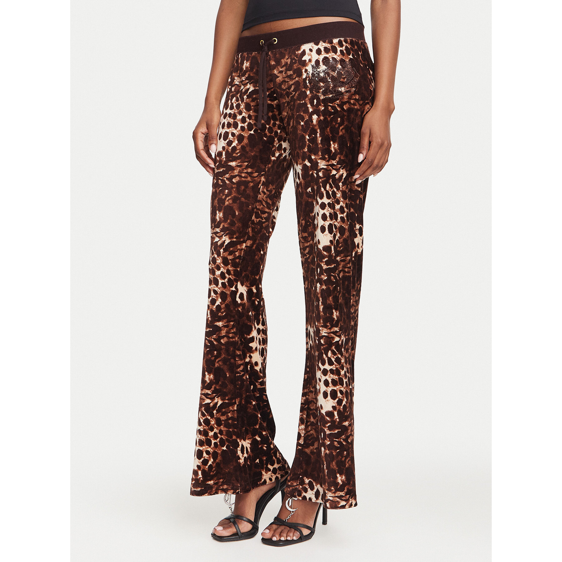 Juicy Couture Donji dio trenerke Caisa JCWBJ226339 Smeđa Flare Fit