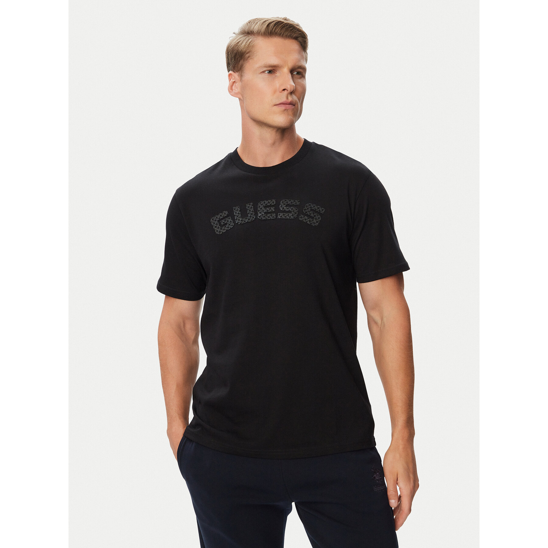 Guess T-shirt Z6BI04 K6534 Crna Regular Fit