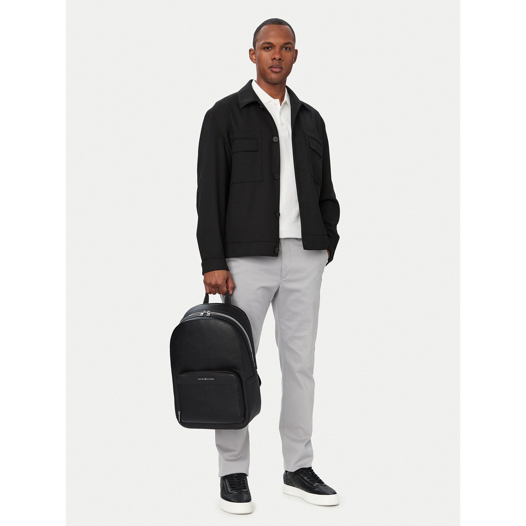 Nahrbtnik Tommy Hilfiger Th Central Dome AM0AM14686 Črna