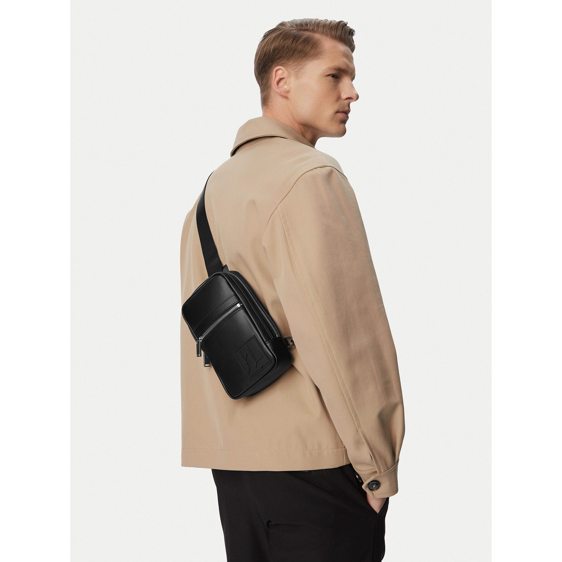 Válltáska KARL LAGERFELD B2M30187 Fekete
