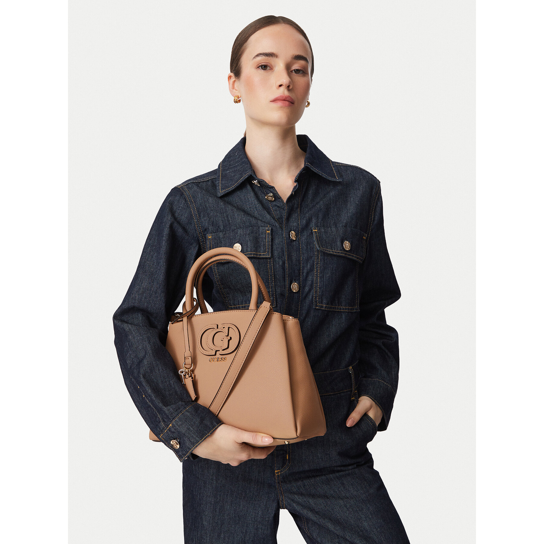 Дамска чанта Guess Isola HWBG99 05060 Бежов