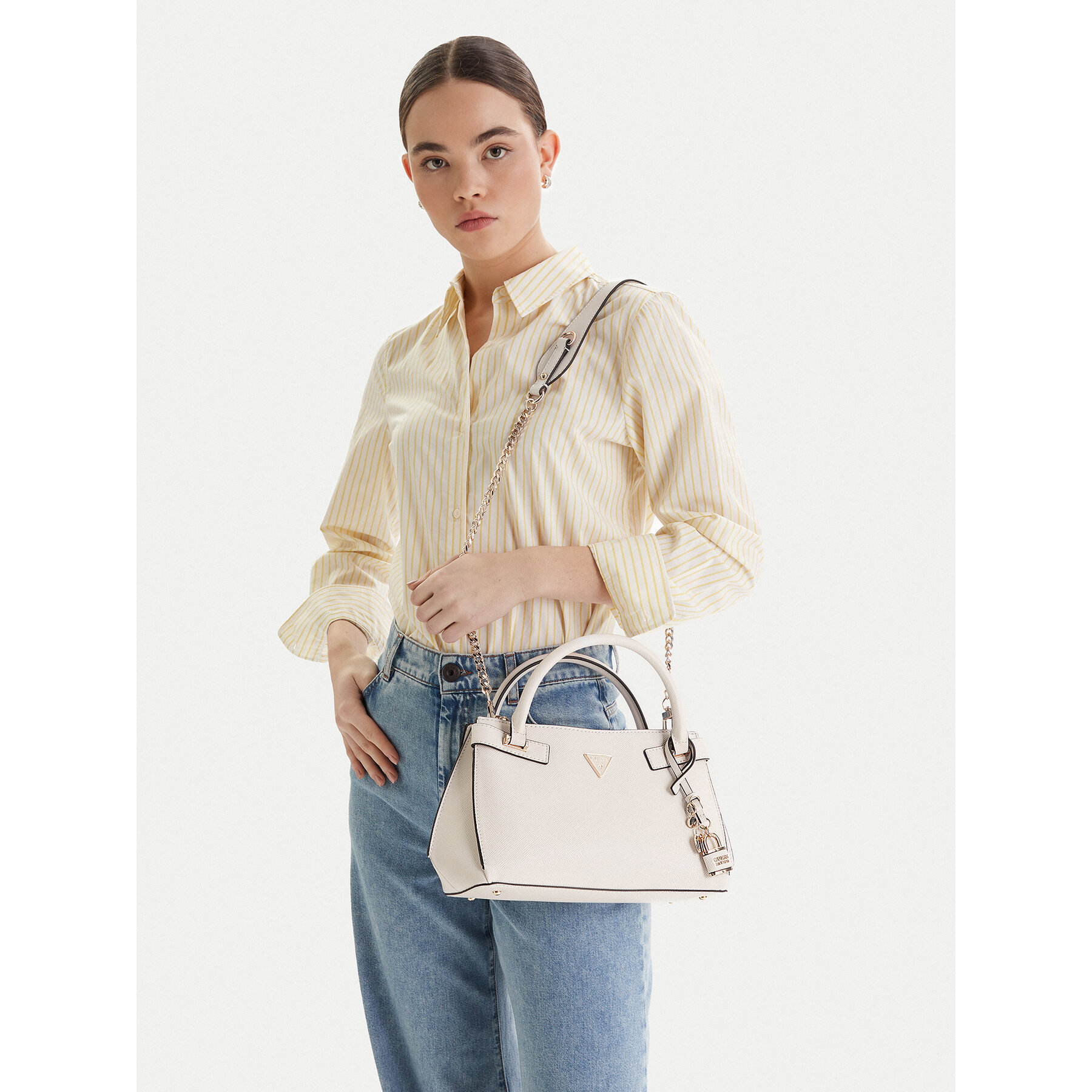 Дамска чанта Guess Serenova HWZG80 91050 Екрю