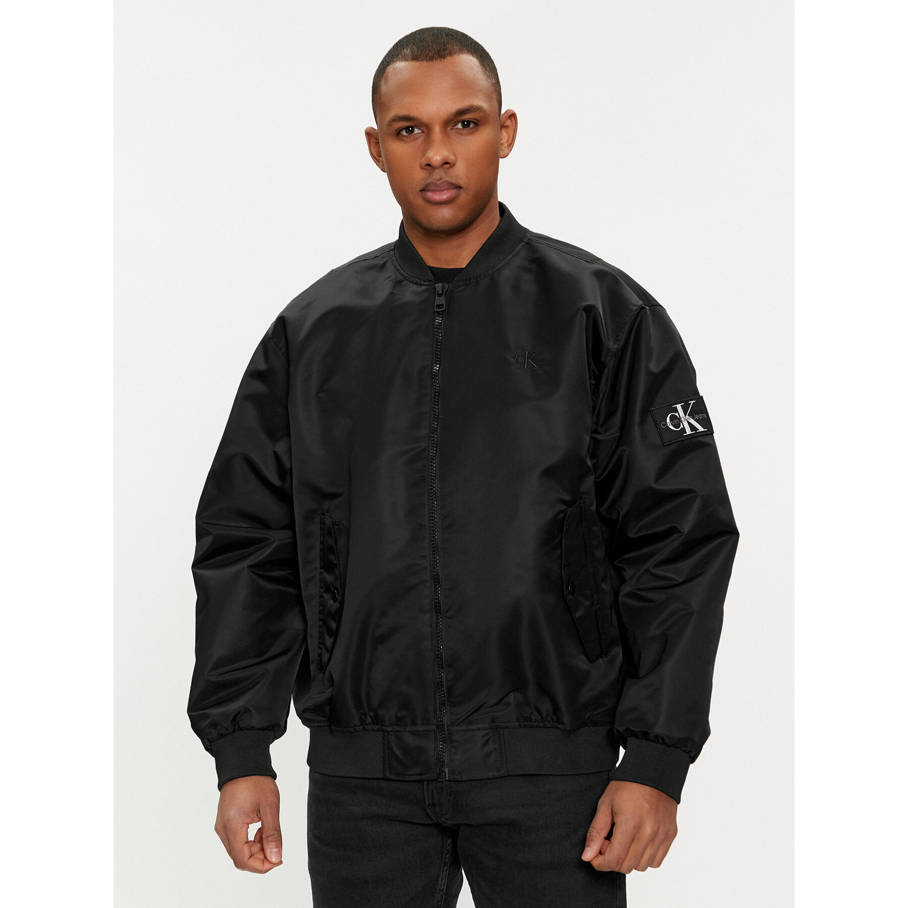 Calvin Klein Jeans Bomberjacke J30J325110 Schwarz Relaxed Fit