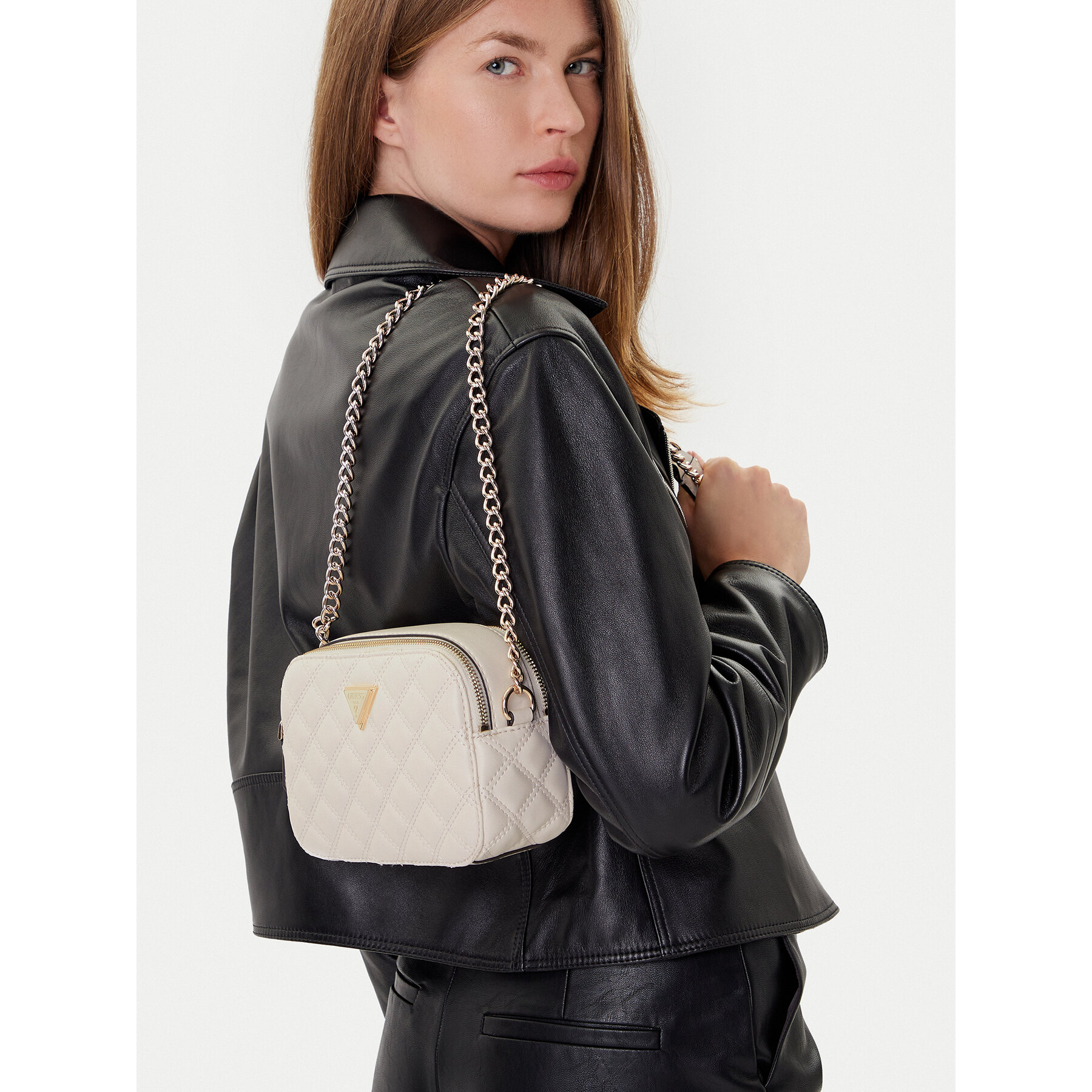 Táska Guess Giully II HWQG96 73140 Fehér