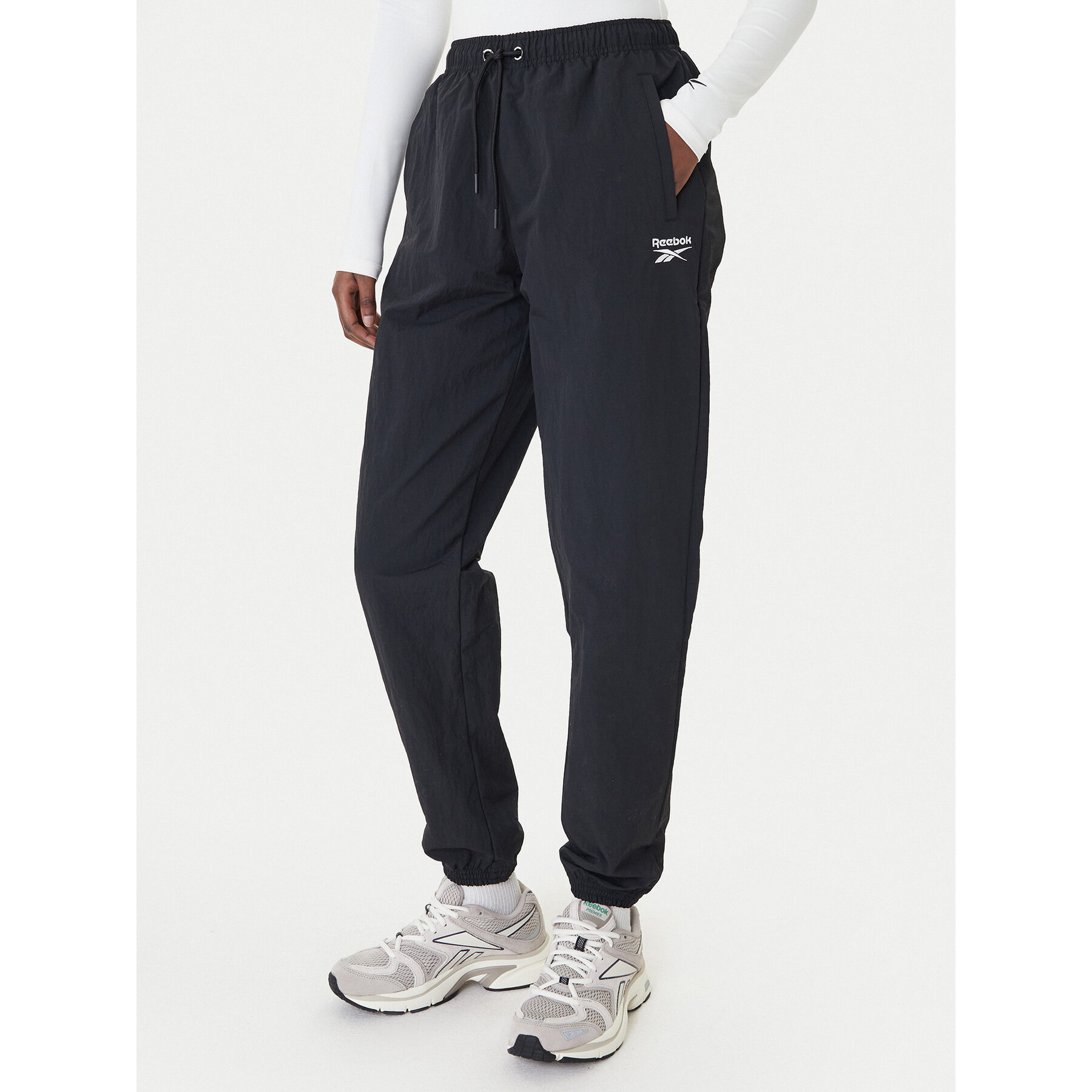 Reebok Donji dio trenerke Galina RK25518CCW Crna Relaxed Fit
